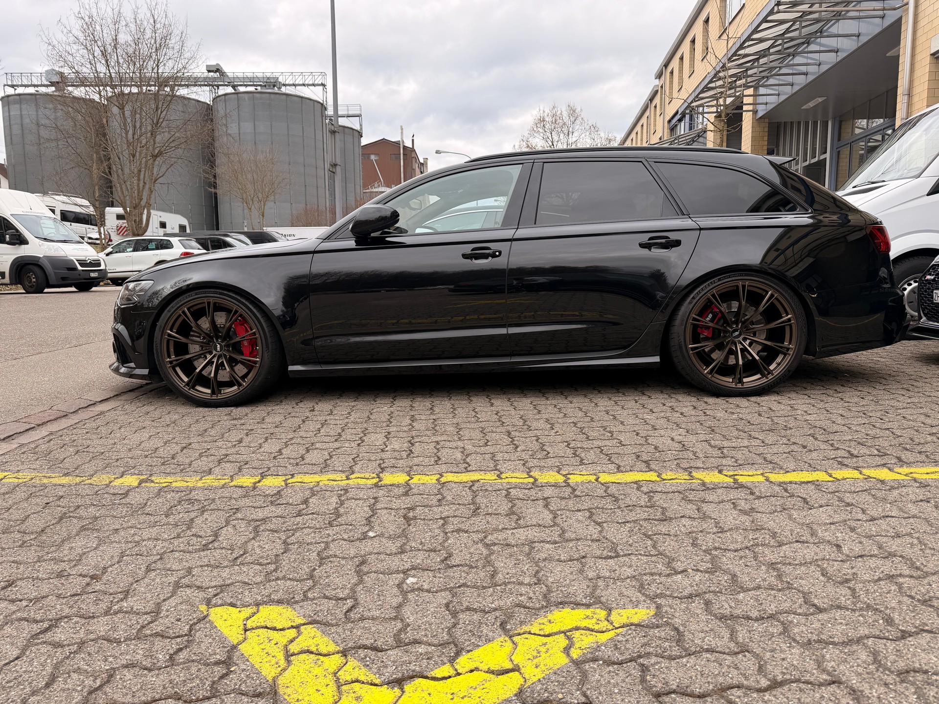 AUDI 4.0 V8 TFSI quattro T-Tronic-image-0