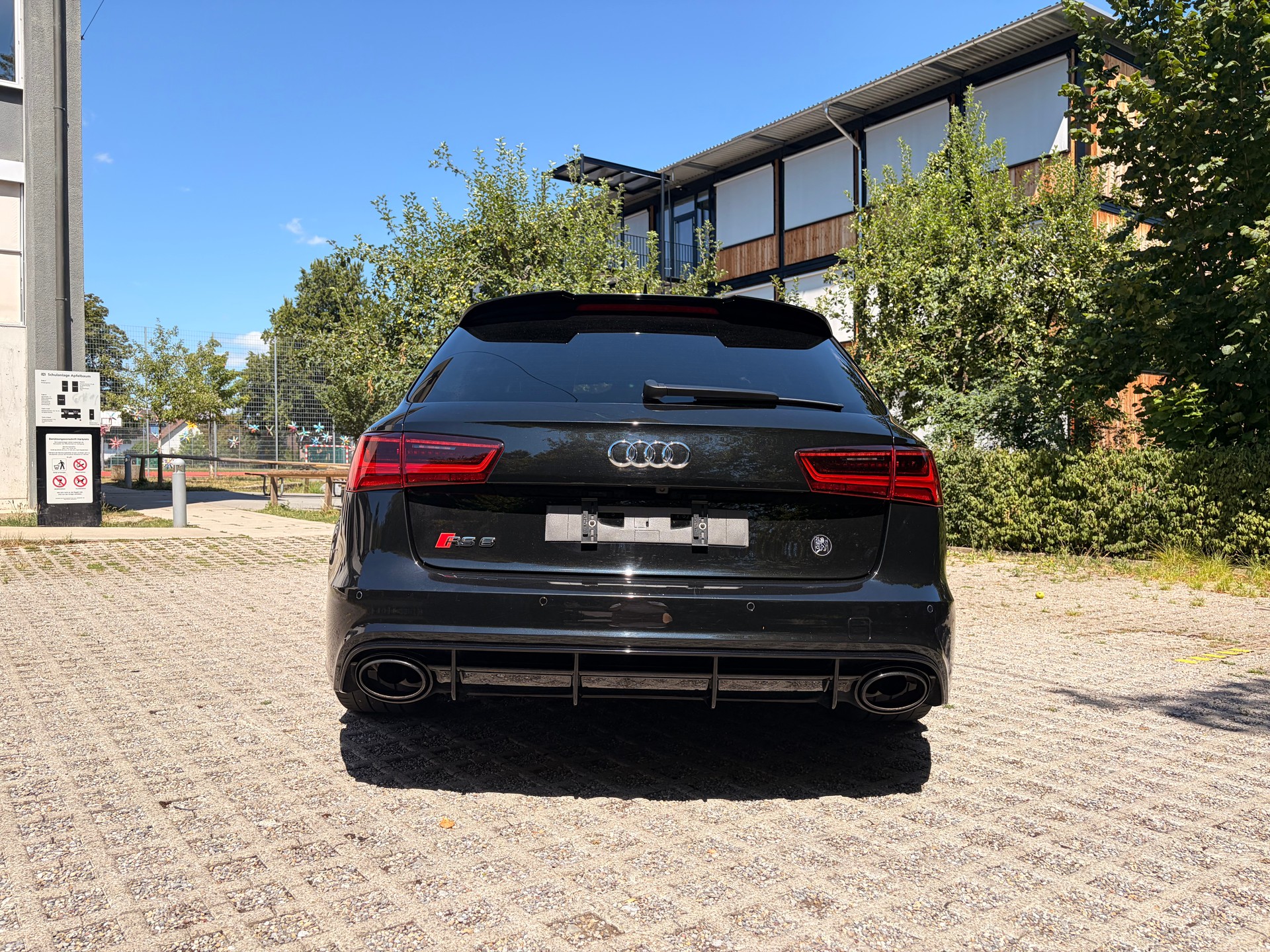 AUDI 4.0 V8 TFSI quattro T-Tronic-image-3