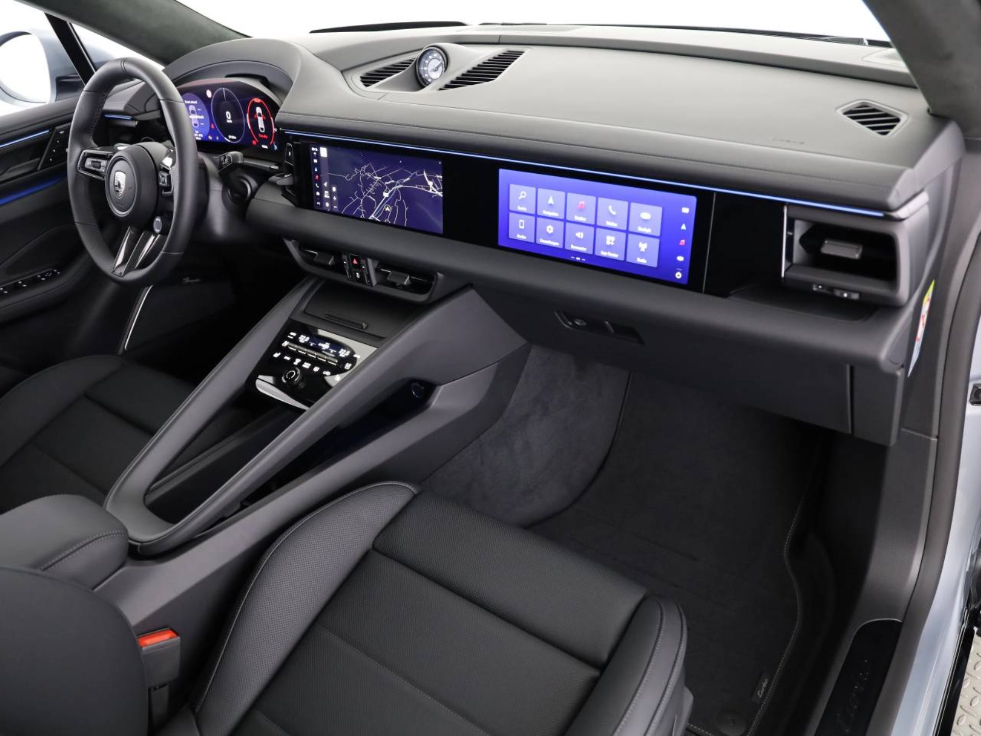 PORSCHE Macan Turbo-image-12
