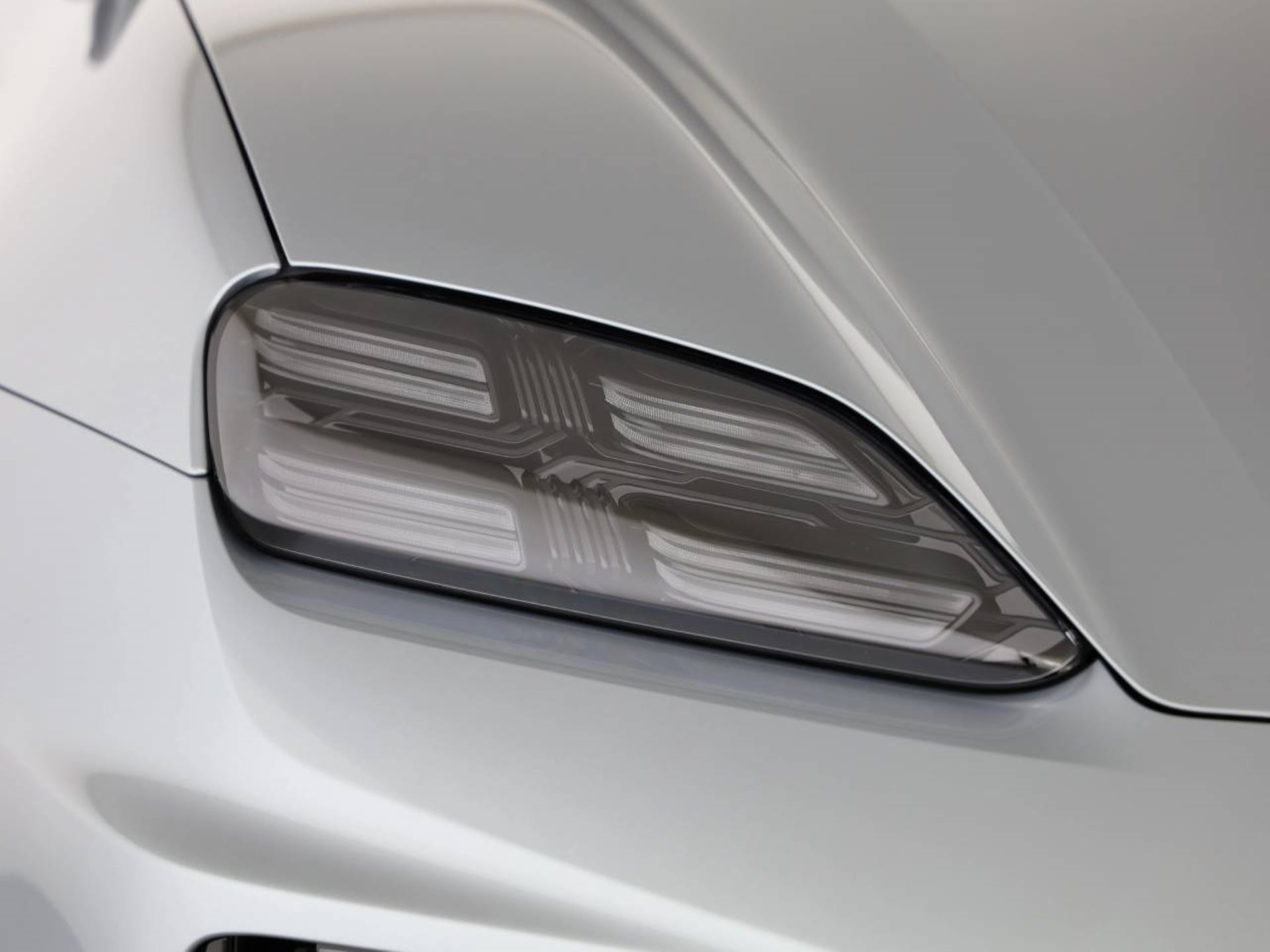 PORSCHE Macan Turbo-image-18
