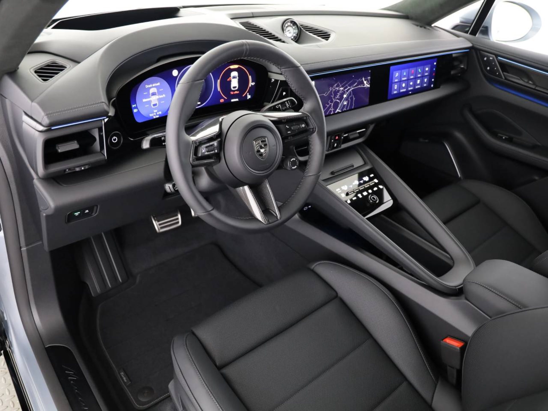 PORSCHE Macan Turbo-image-3