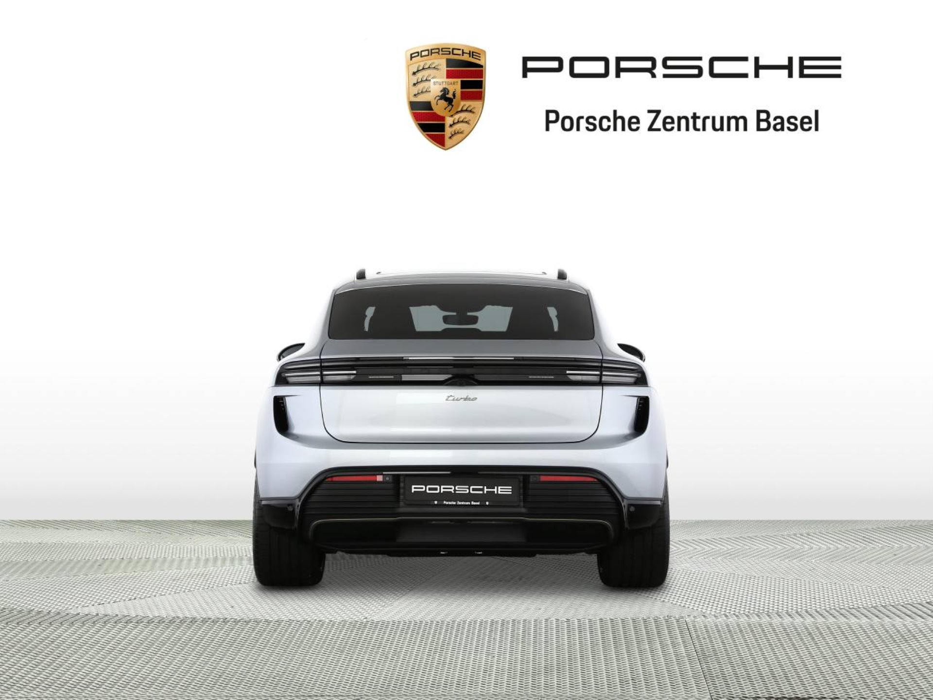 PORSCHE Macan Turbo-image-7