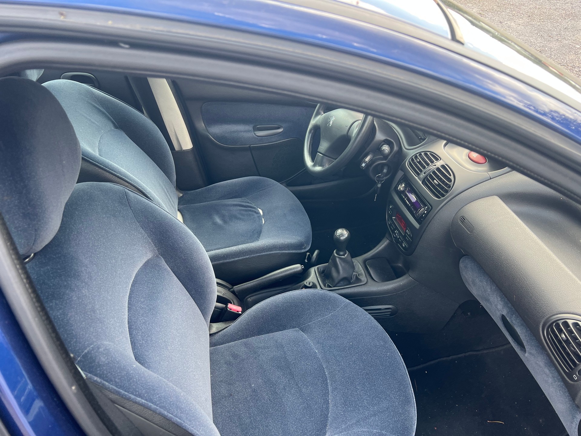 PEUGEOT 206 1.6 16V (XT) Premium-image-7
