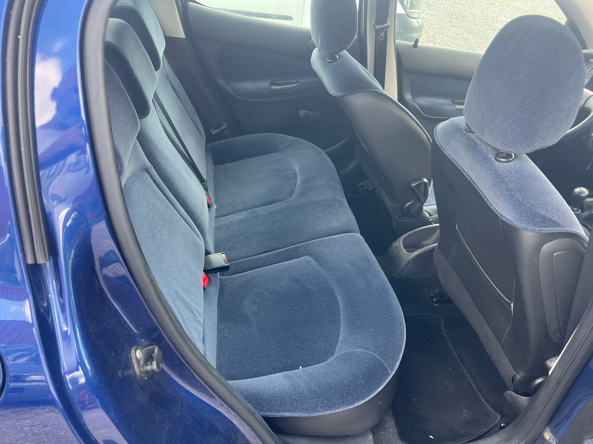 PEUGEOT 206 1.6 16V (XT) Premium-image-8