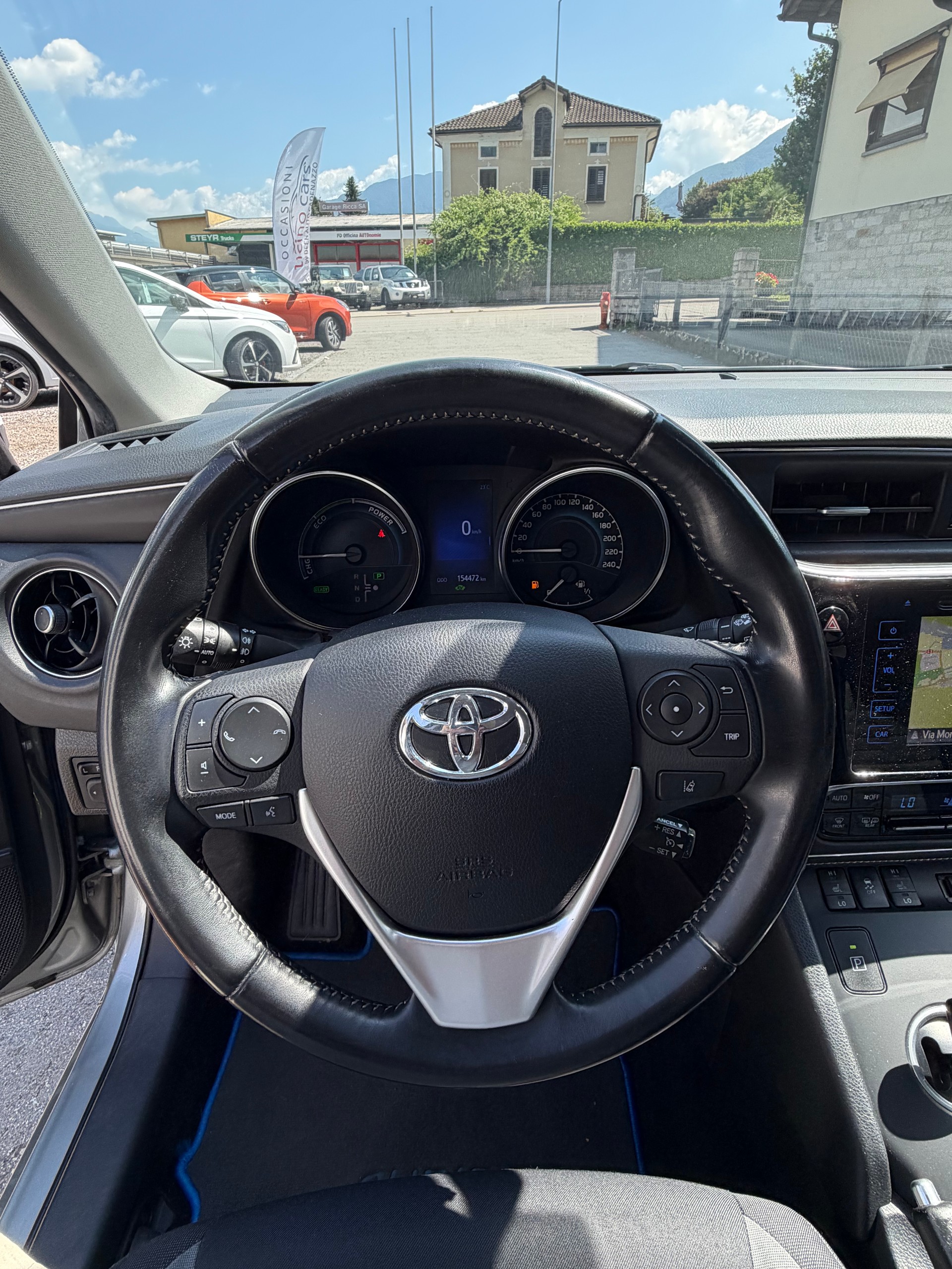 TOYOTA Auris 1.8 HSD Trend e-CVT MFK 07.26-image-10