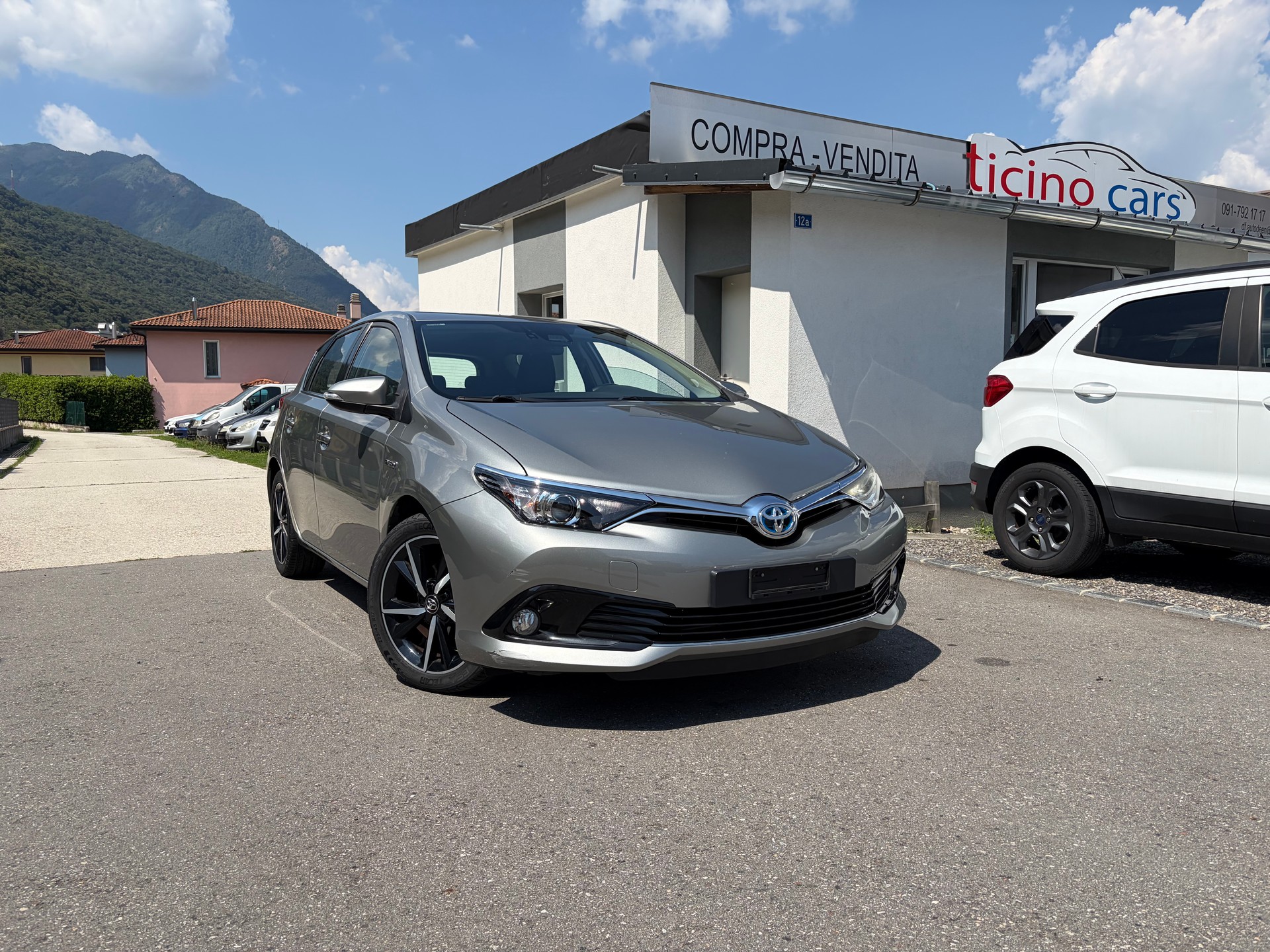 TOYOTA Auris 1.8 HSD Trend e-CVT MFK 07.26-image-0