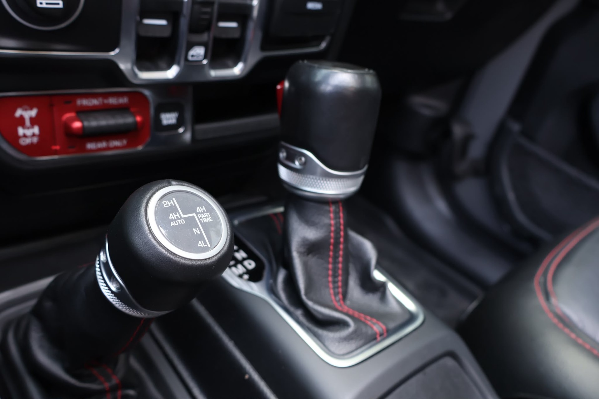 JEEP Wrangler 2.0 Unlimited Rubicon Automatic-image-10