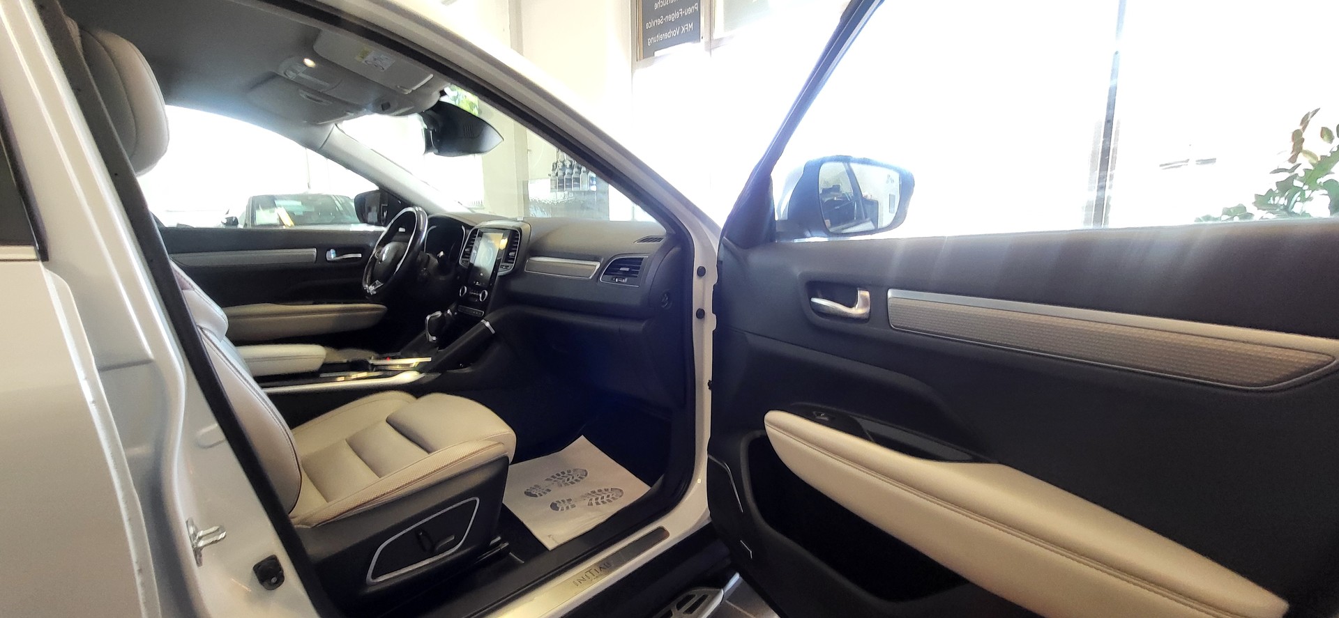 RENAULT Koleos 2.0 dCi Initiale 4WD Xtronic CVT-image-12