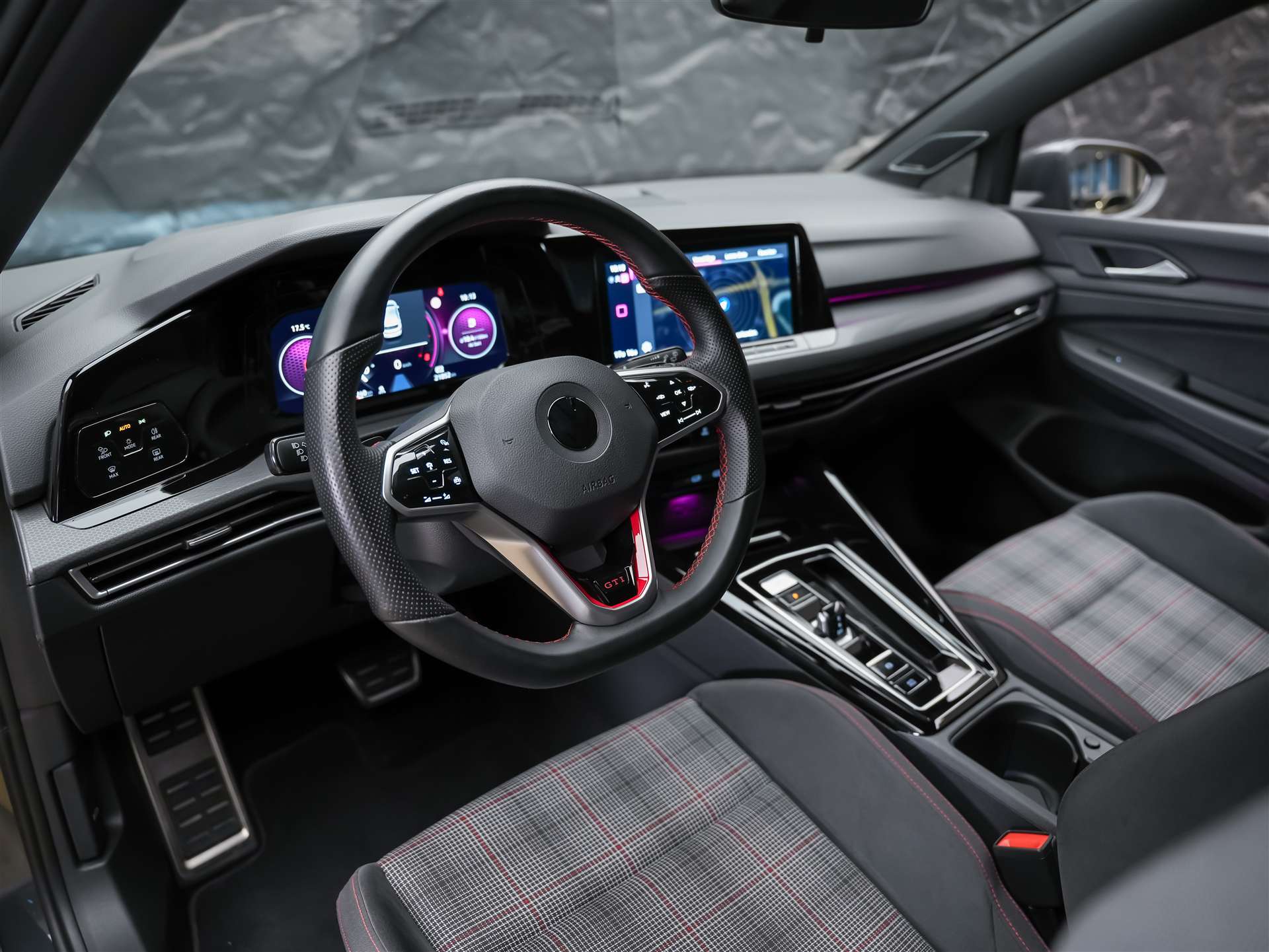 VW Golf 2.0 TSI GTI DSG *Abstandsregler* 19" Felgen*Harman/Kardon*Matrix LED Scheinwerfer*-image-7
