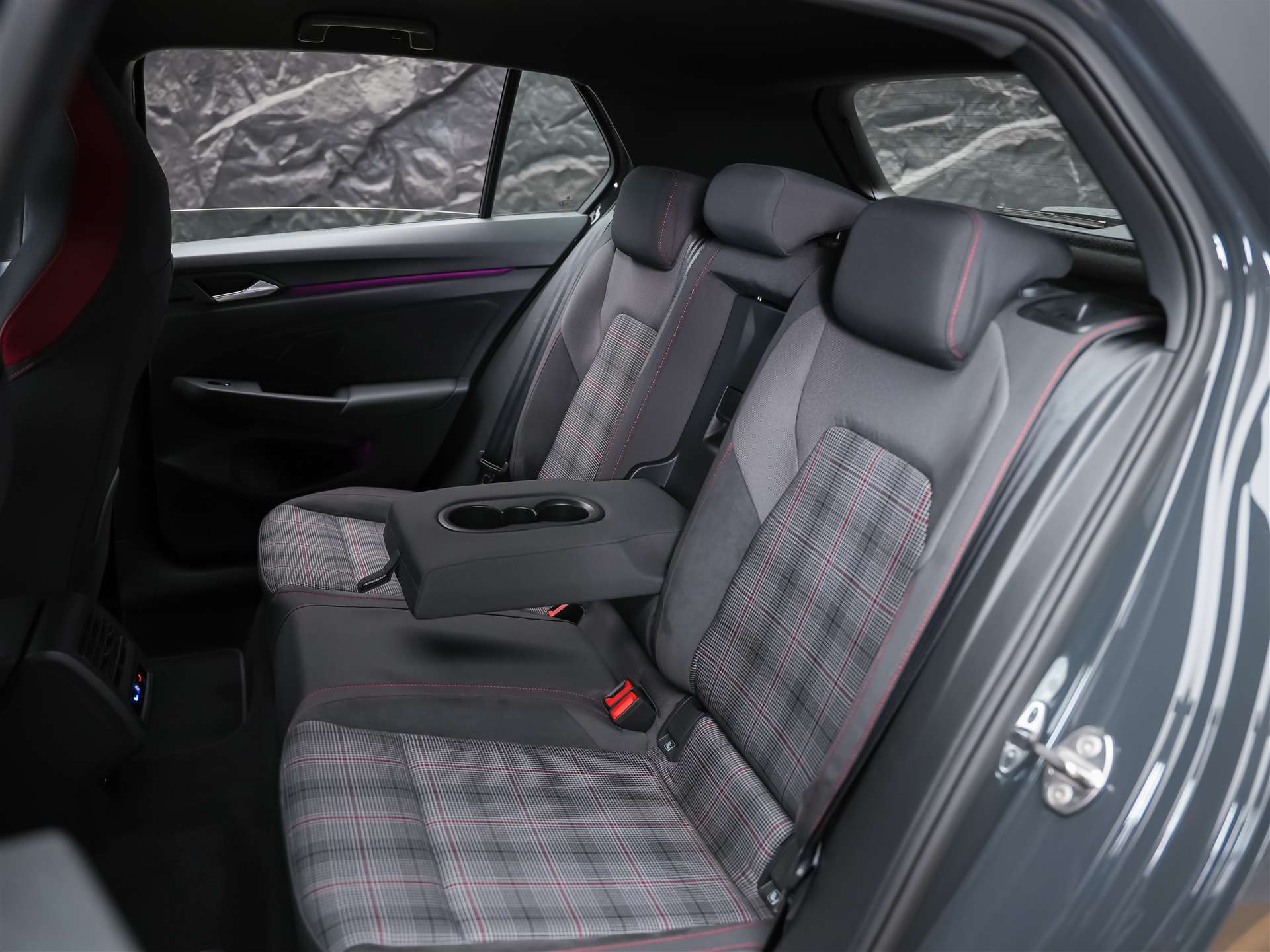 VW Golf 2.0 TSI GTI DSG *Abstandsregler* 19" Felgen*Harman/Kardon*Matrix LED Scheinwerfer*-image-13