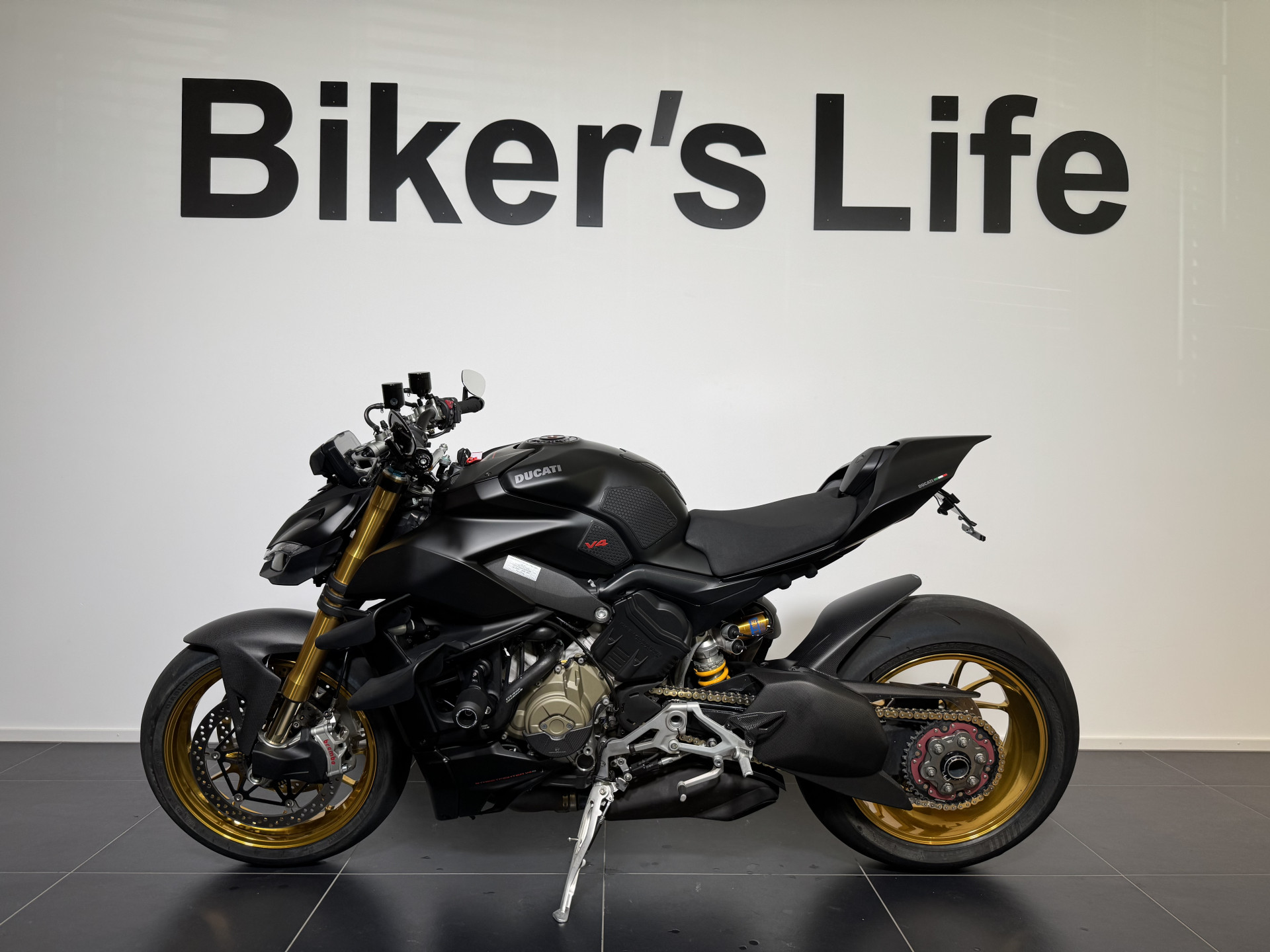 DUCATI Streetfighter 1103 V4 S-showroom-element-1