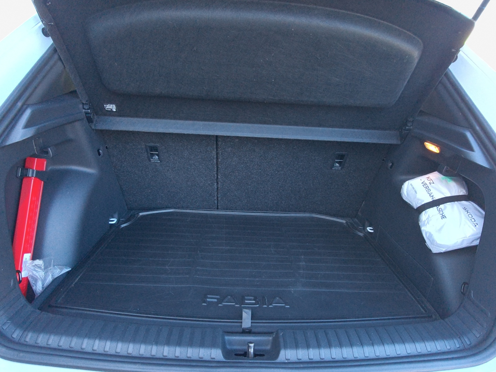 SKODA Fabia 1.5 TSI Dynamic DSG-image-12