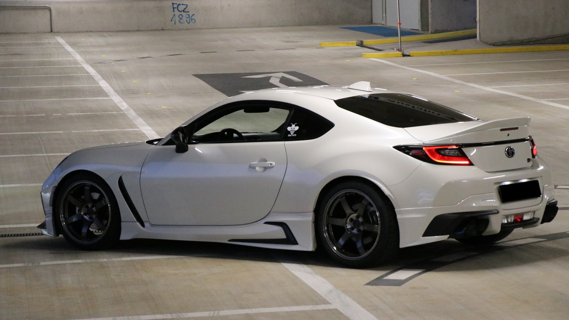 TOYOTA 2.4 Sport+-image-2