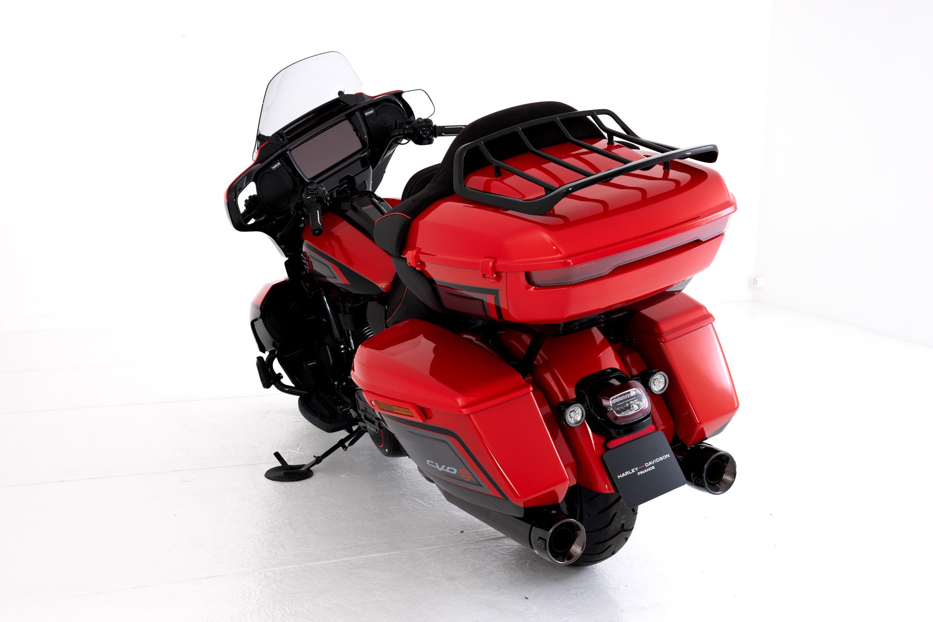 HARLEY-DAVIDSON FLHXSE Street Glide CVO 121 Limited-showroom-element-3