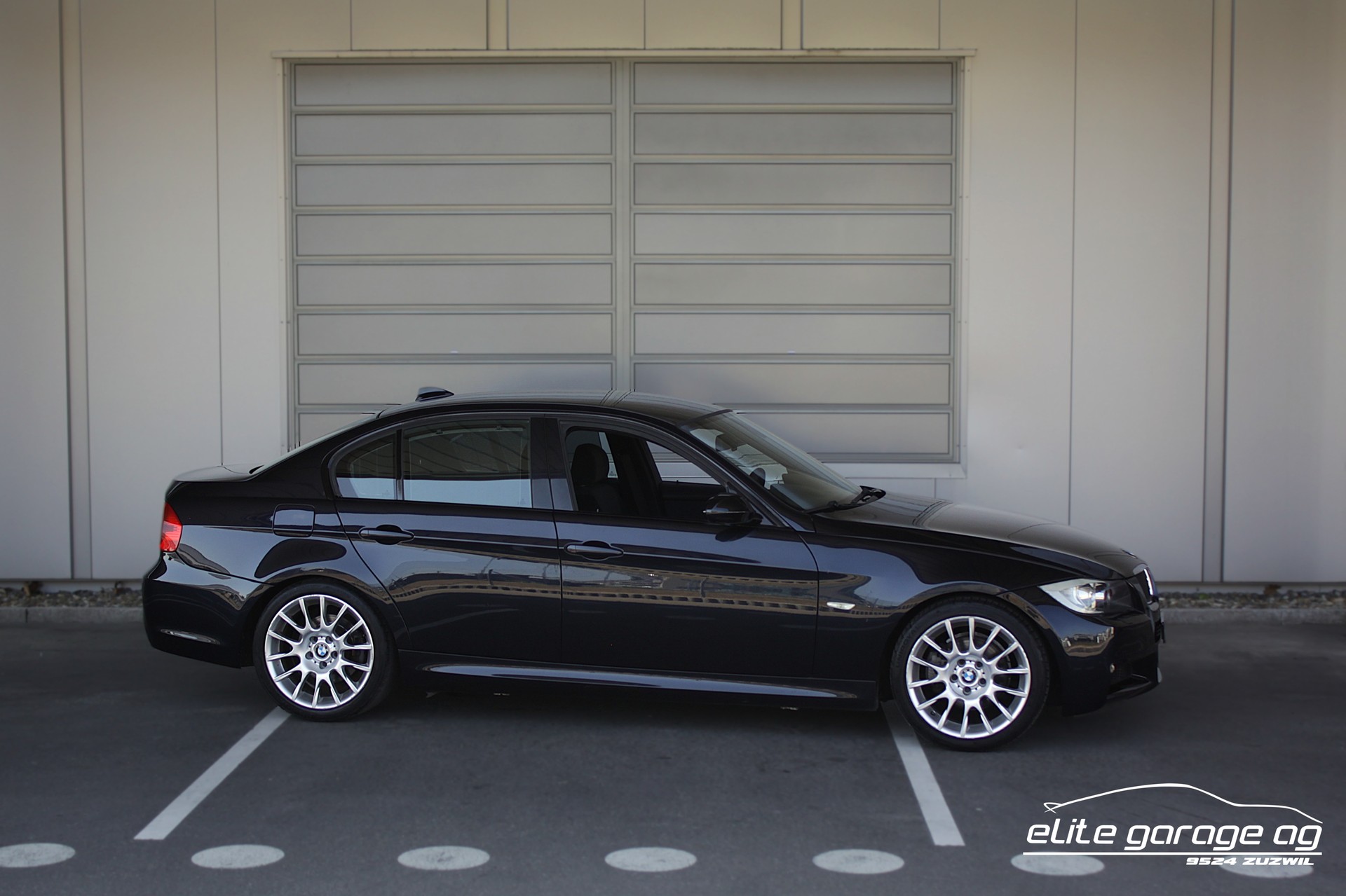 BMW 320si 1/2600-image-6