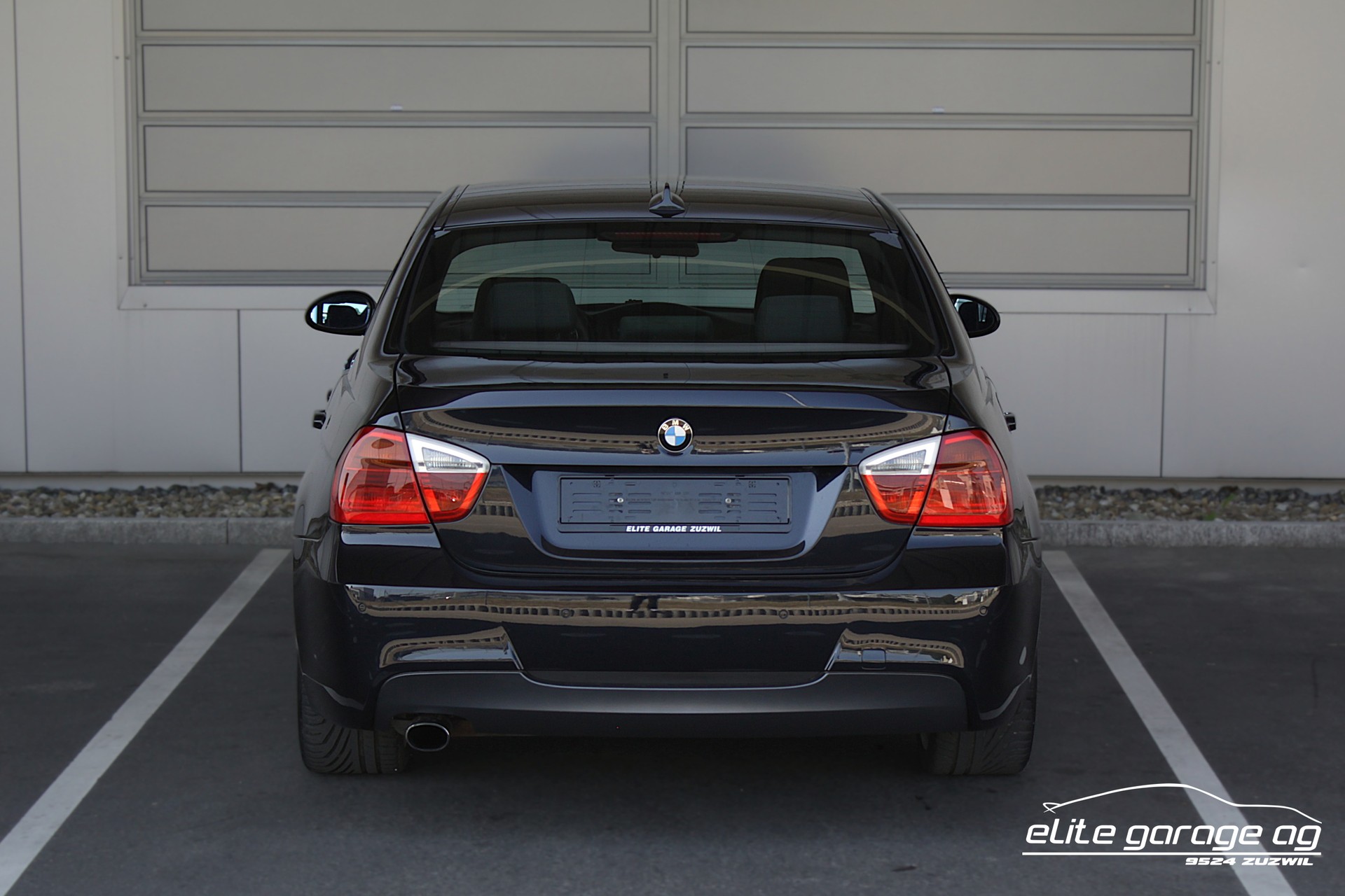 BMW 320si 1/2600-image-3