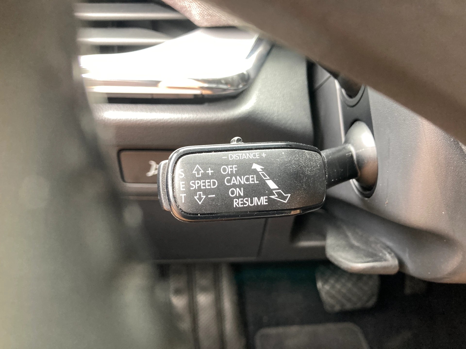 SKODA Enyaq iV 60-image-11