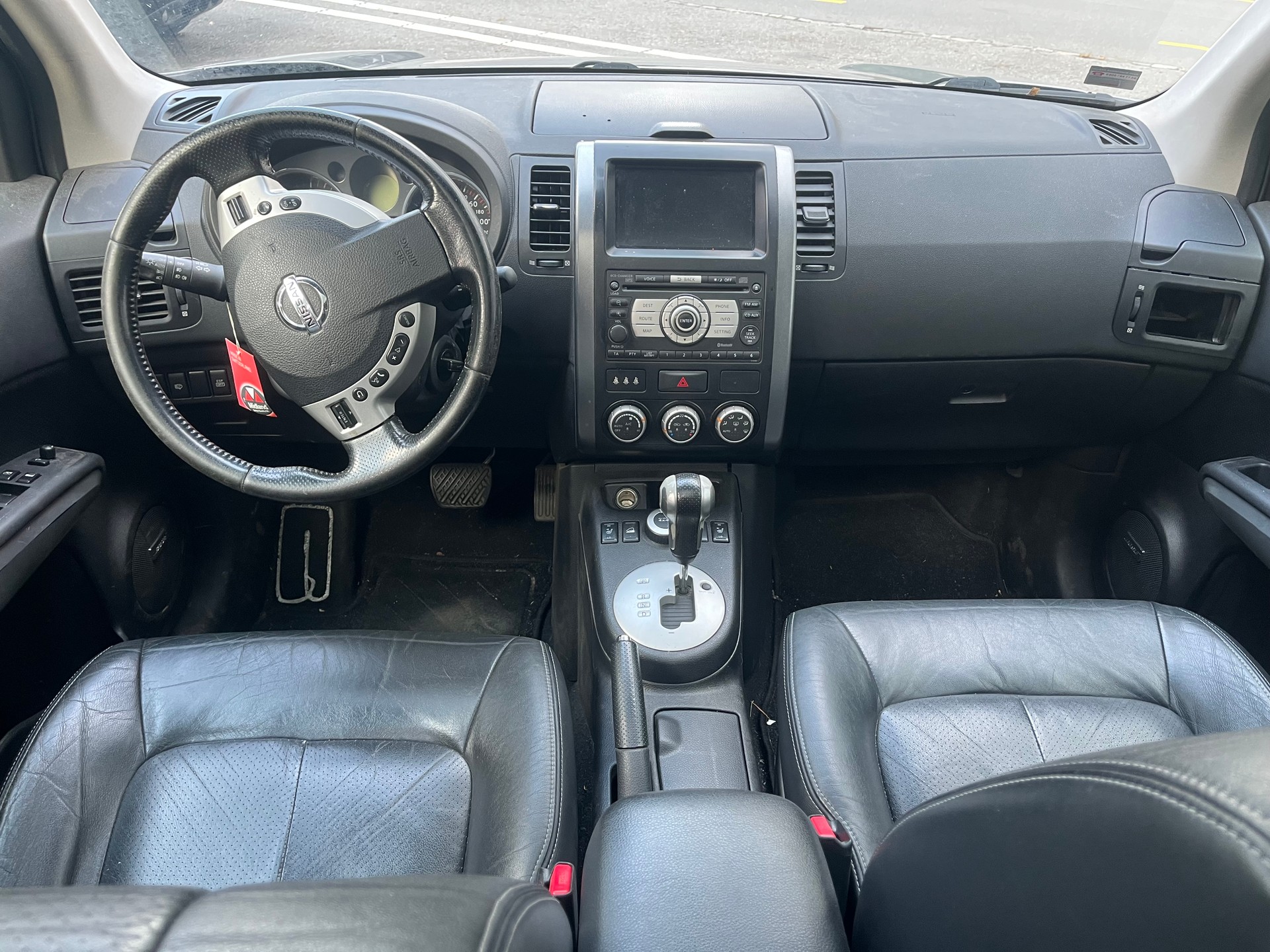 NISSAN X-Trail 2.0 dCi 16V Platinum Automatic-image-8