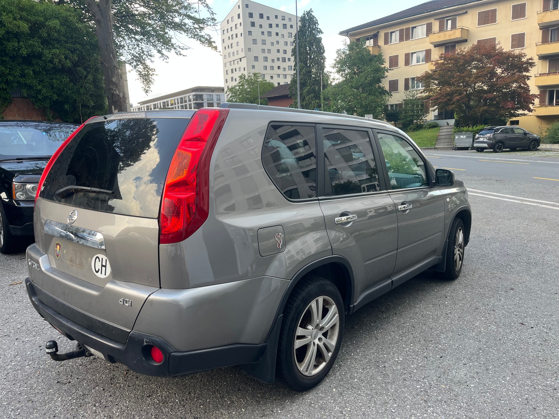 NISSAN X-Trail 2.0 dCi 16V Platinum Automatic-image-4