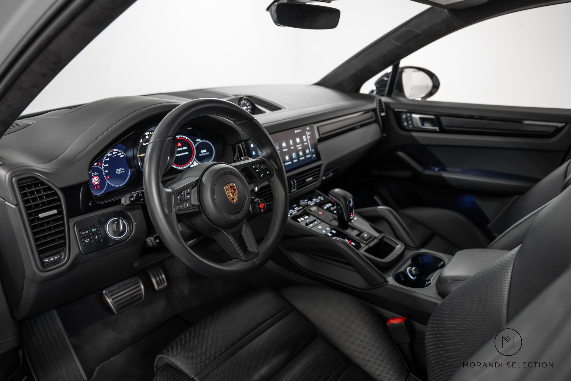 PORSCHE Cayenne Coupé 4.0 V8 Turbo GT-image-15