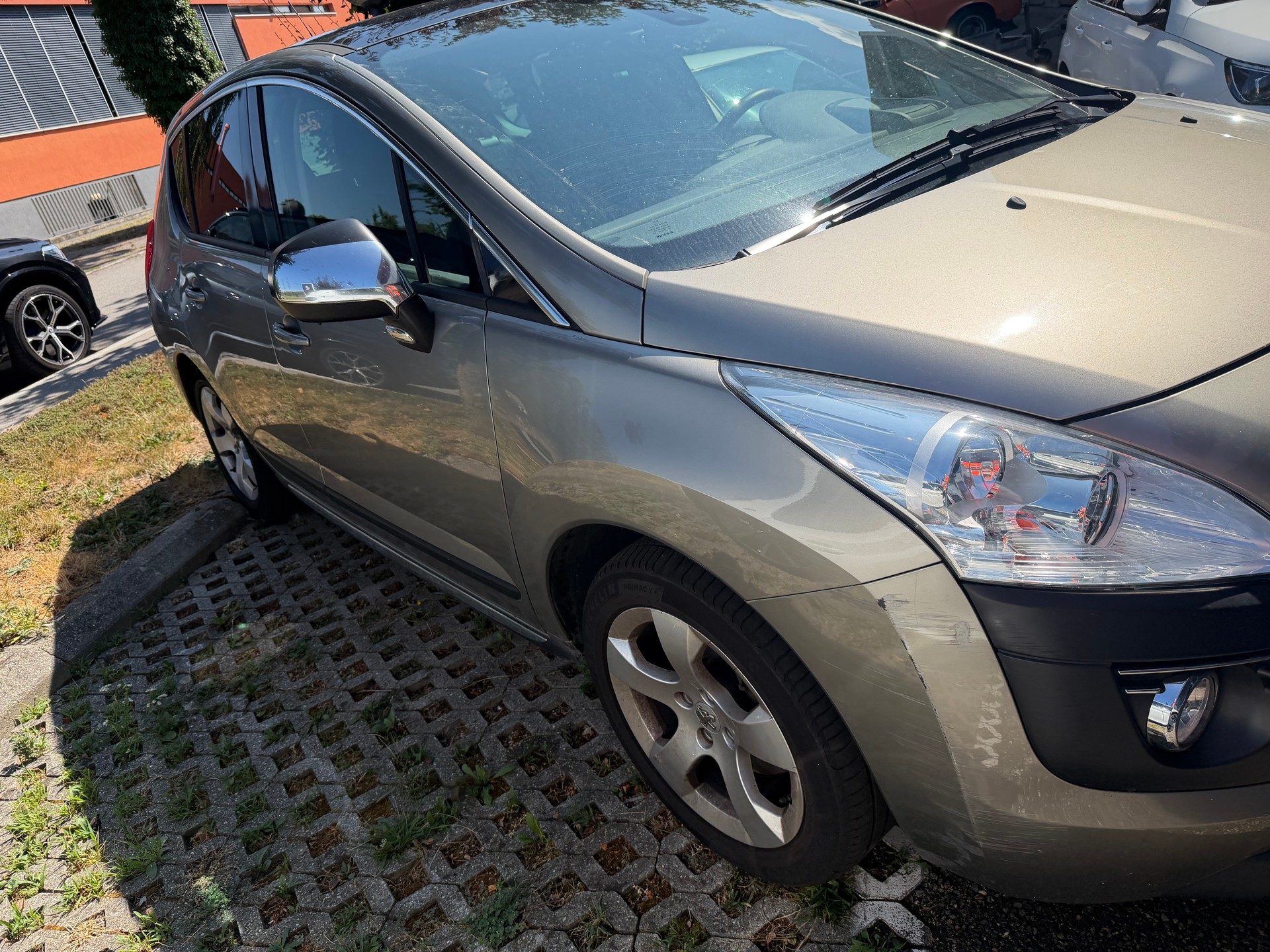 PEUGEOT 3008 1.6 16V T Platinum-image-1