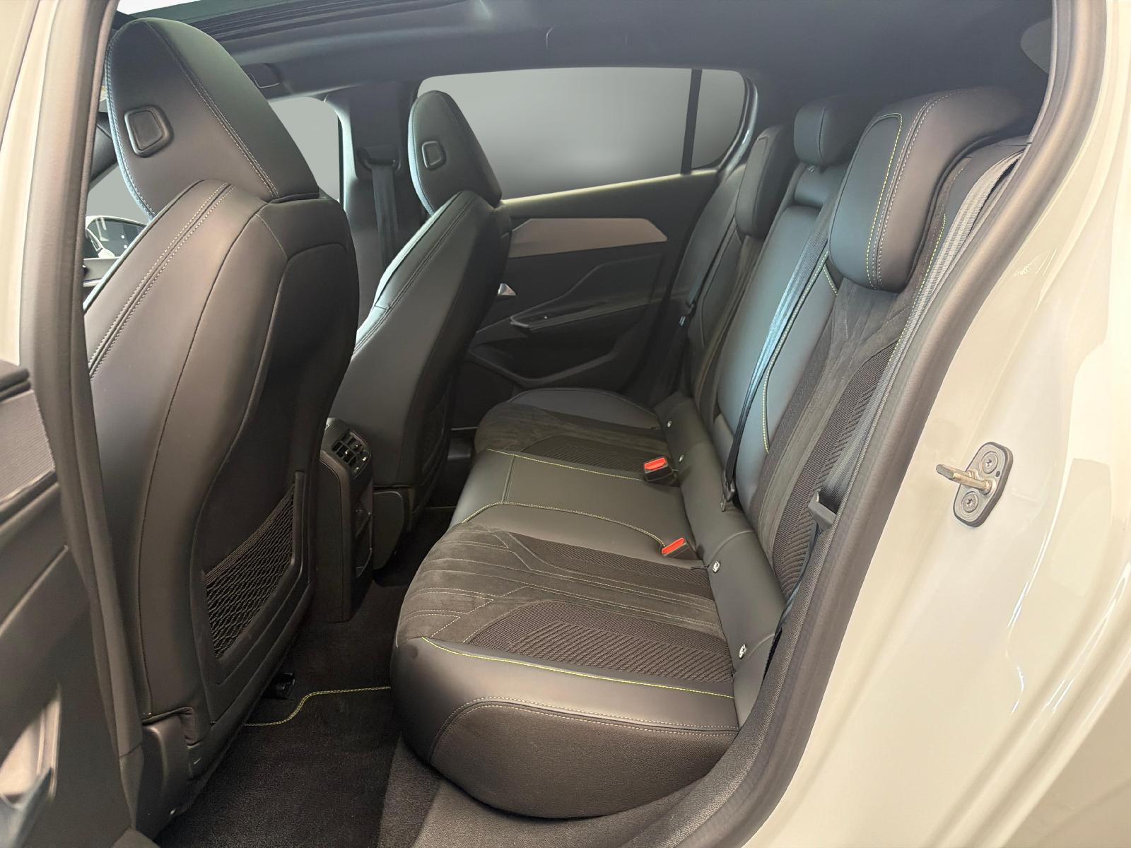 PEUGEOT 308 1.6 PHEV 180 GT-image-11