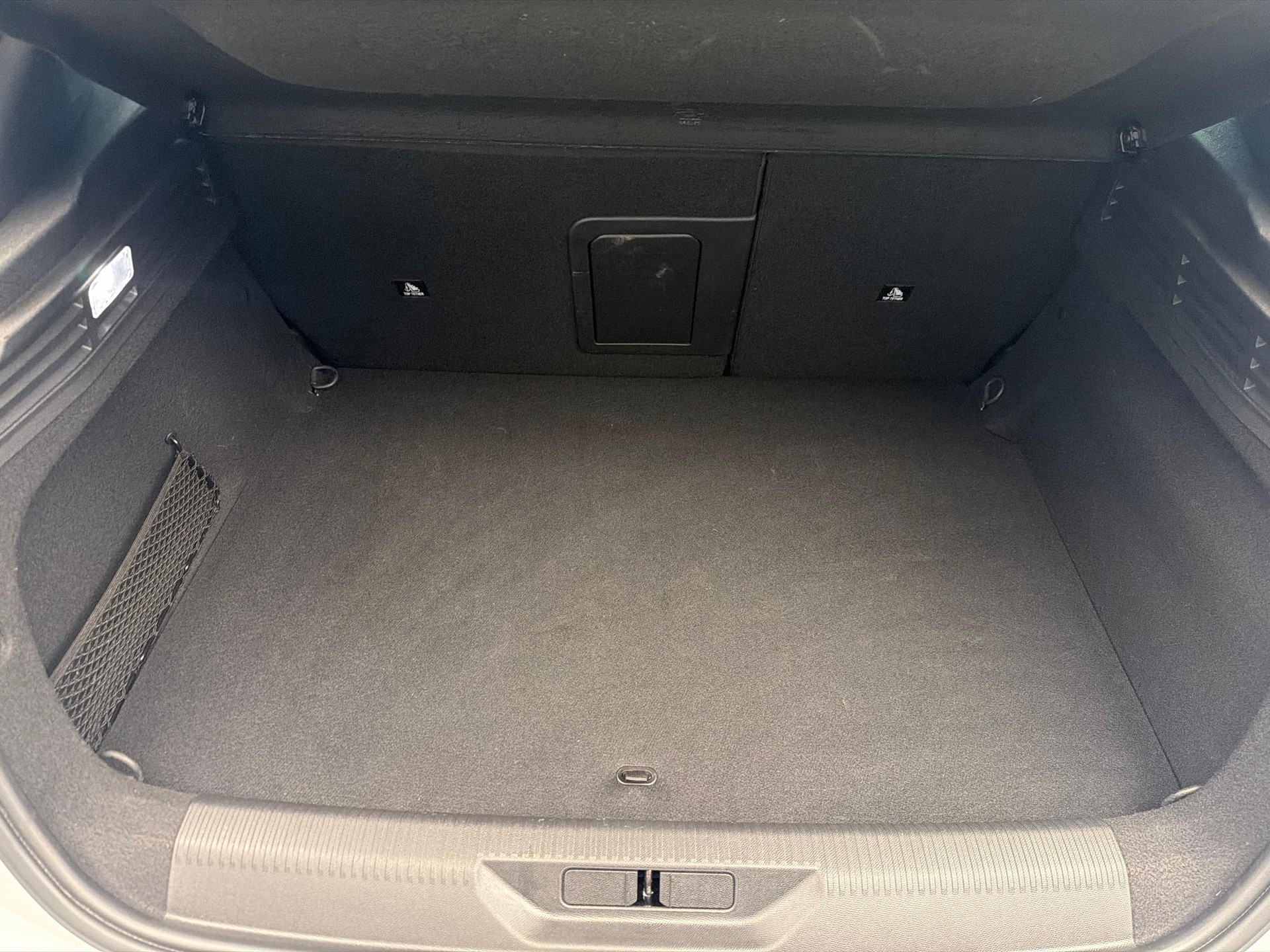 PEUGEOT 308 1.6 PHEV 180 GT-image-12