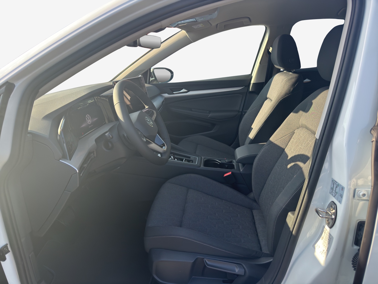 VW Golf 1.5 e TSI mHEV United DSG-image-7
