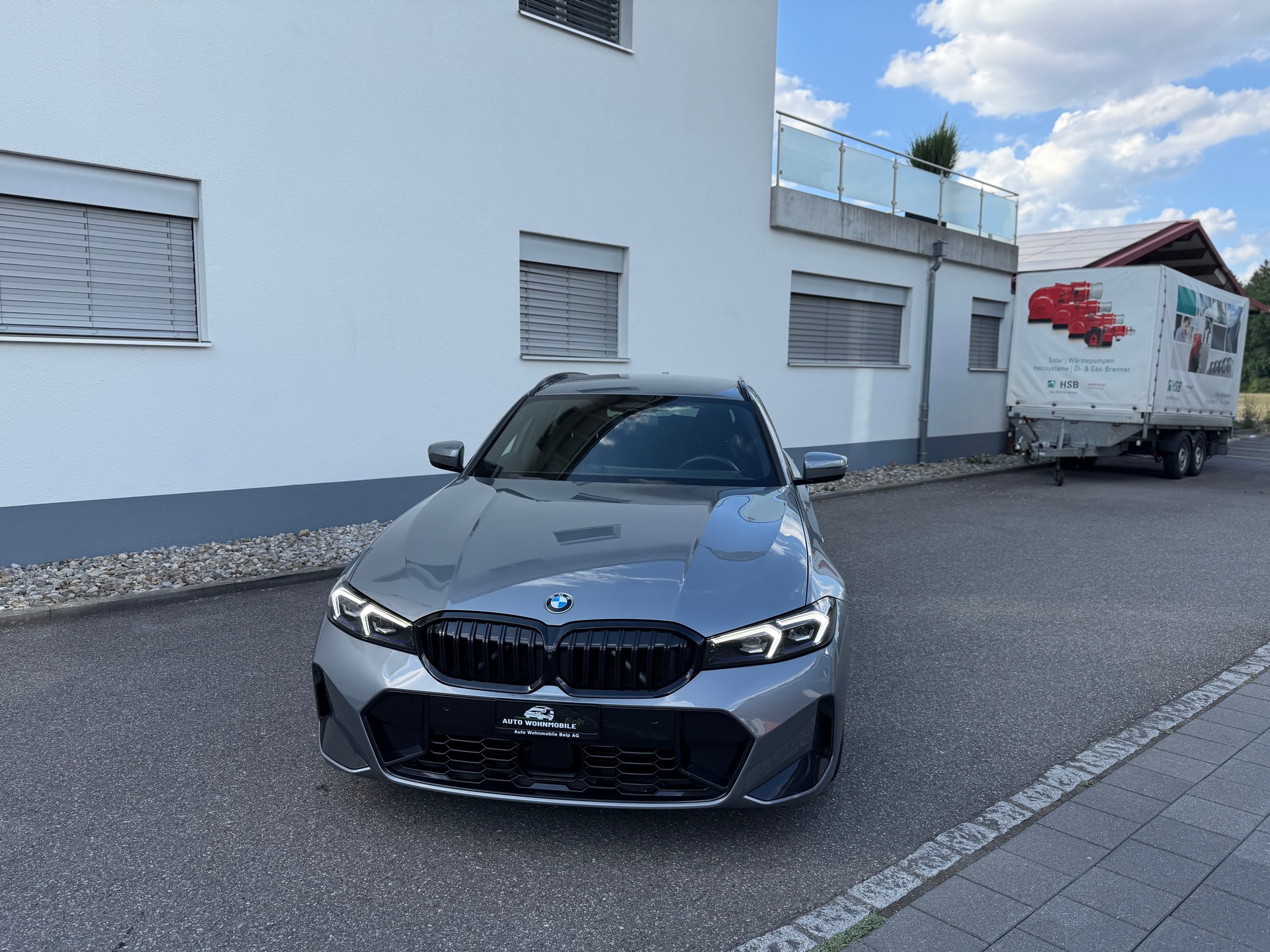 BMW 320d xDrive 48V Touring Steptronic M Sport-image-8