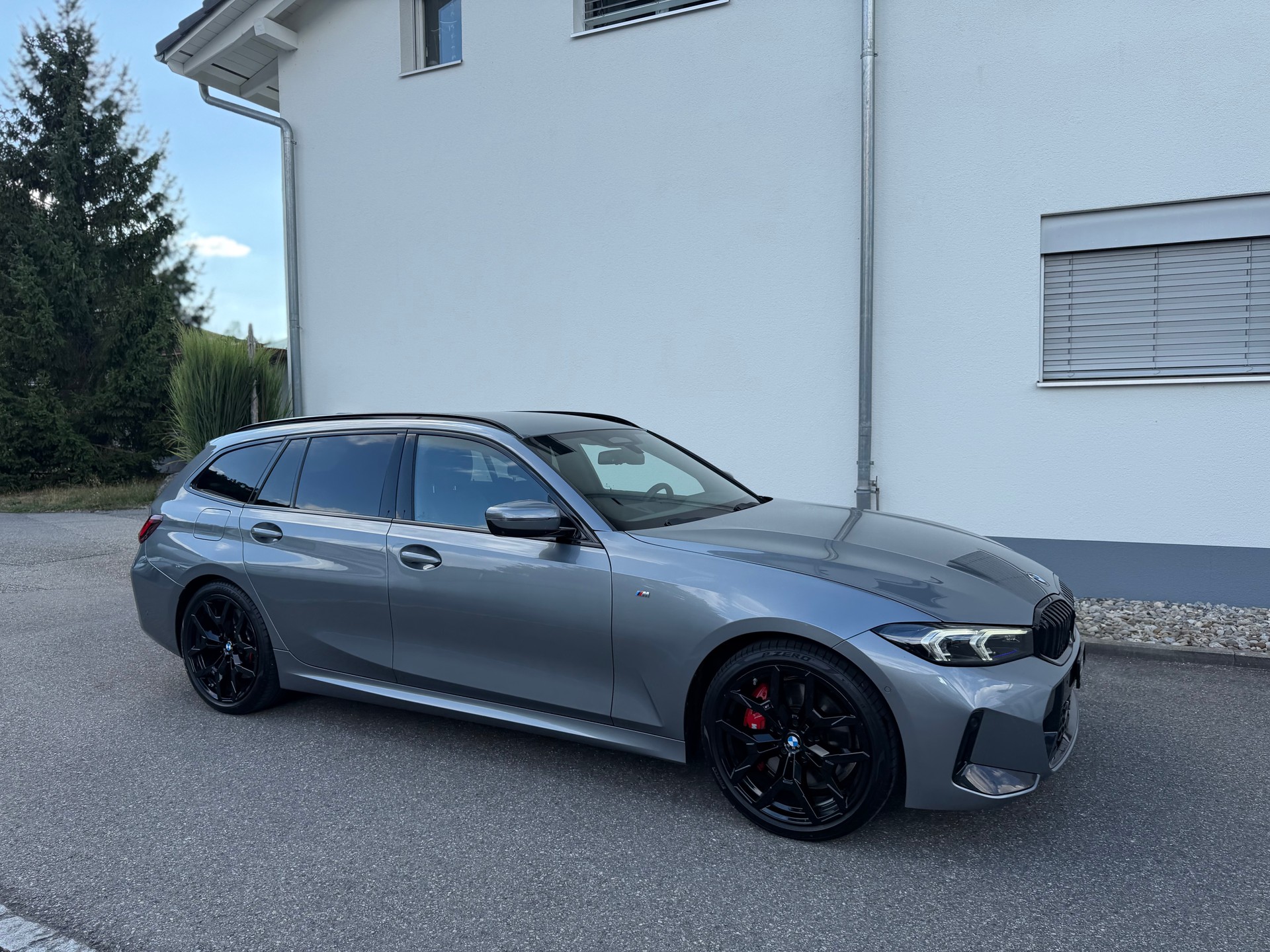 BMW 320d xDrive 48V Touring Steptronic M Sport-image-3