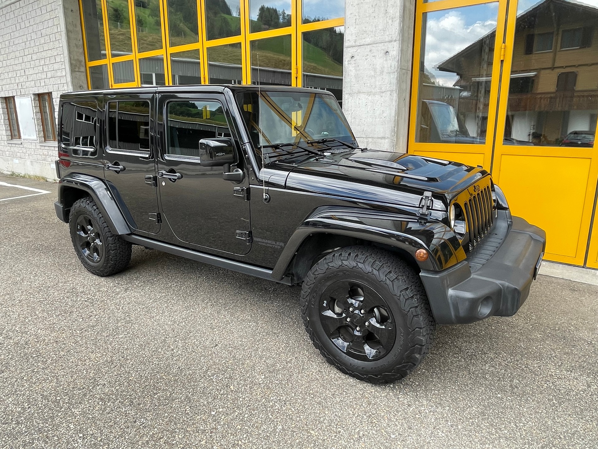 JEEP Wrangler 2.8CRD Unlimited Black Edition II Aut.-image-6