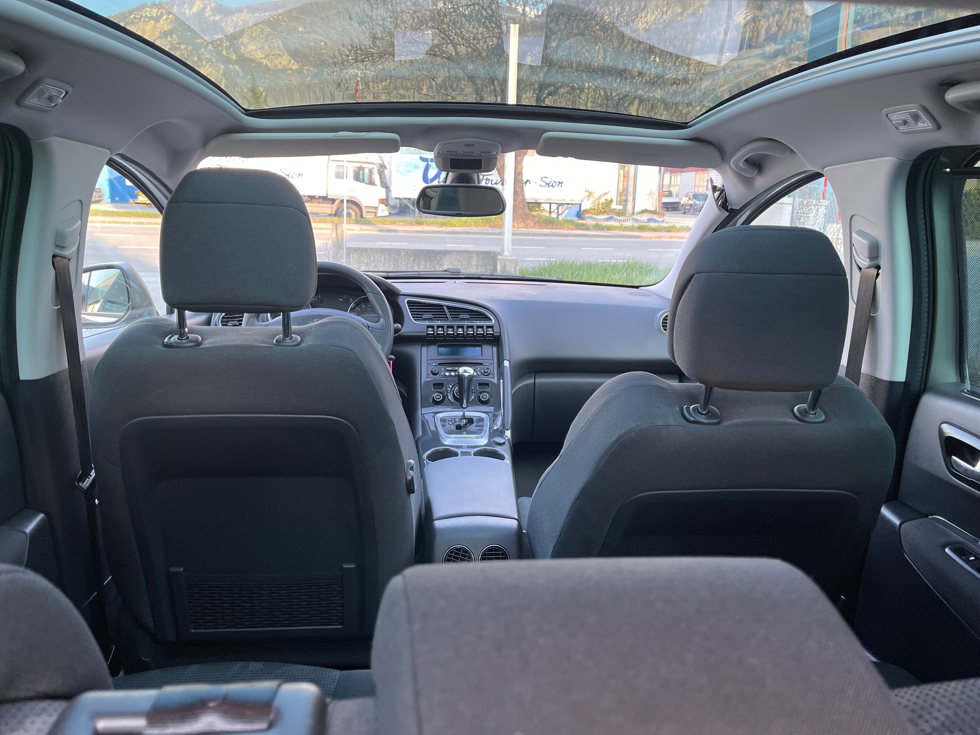 PEUGEOT 3008 1.6 16V T Sport Pack Tiptronic-image-6