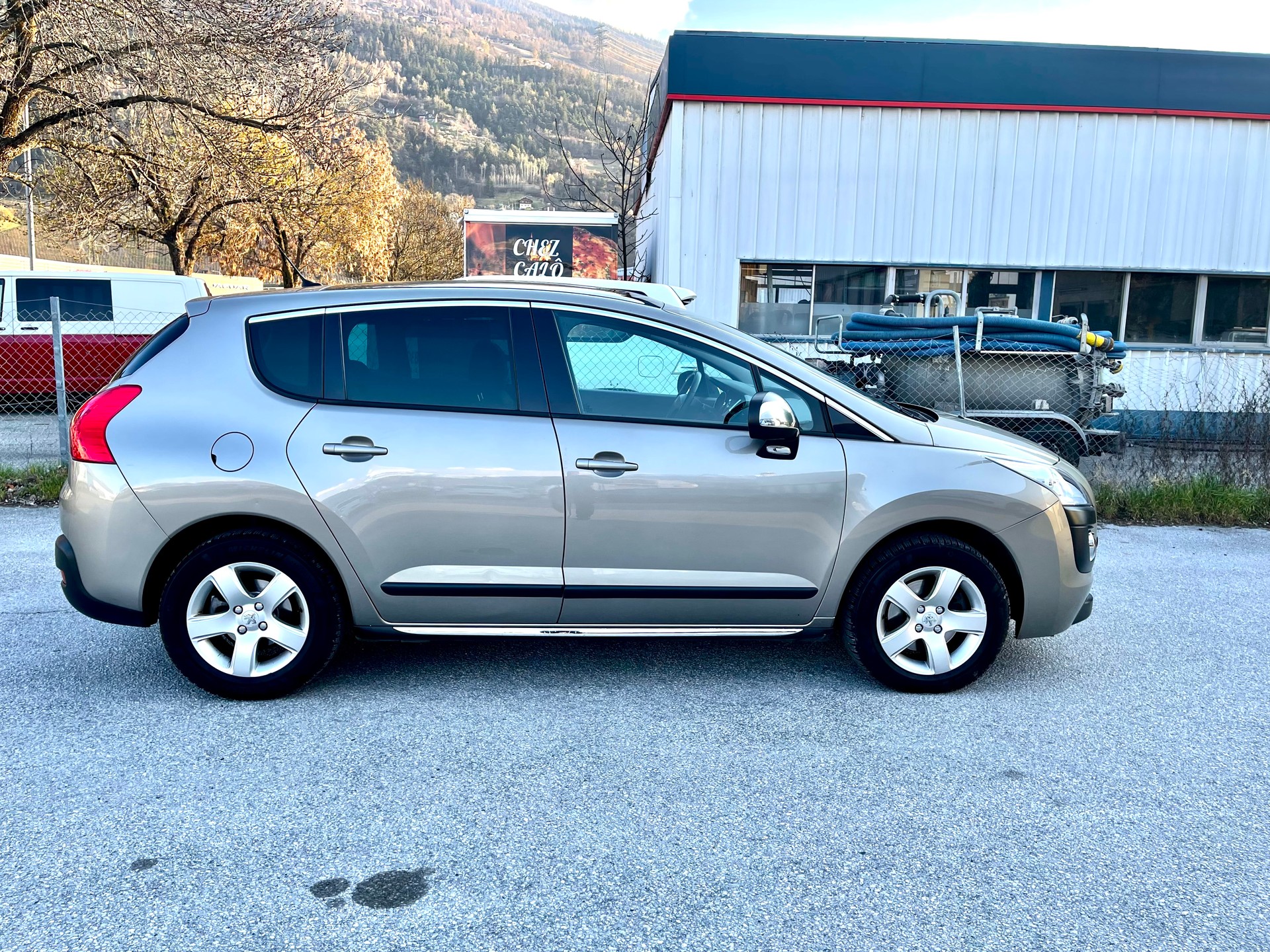 PEUGEOT 3008 1.6 16V T Sport Pack Tiptronic-image-27
