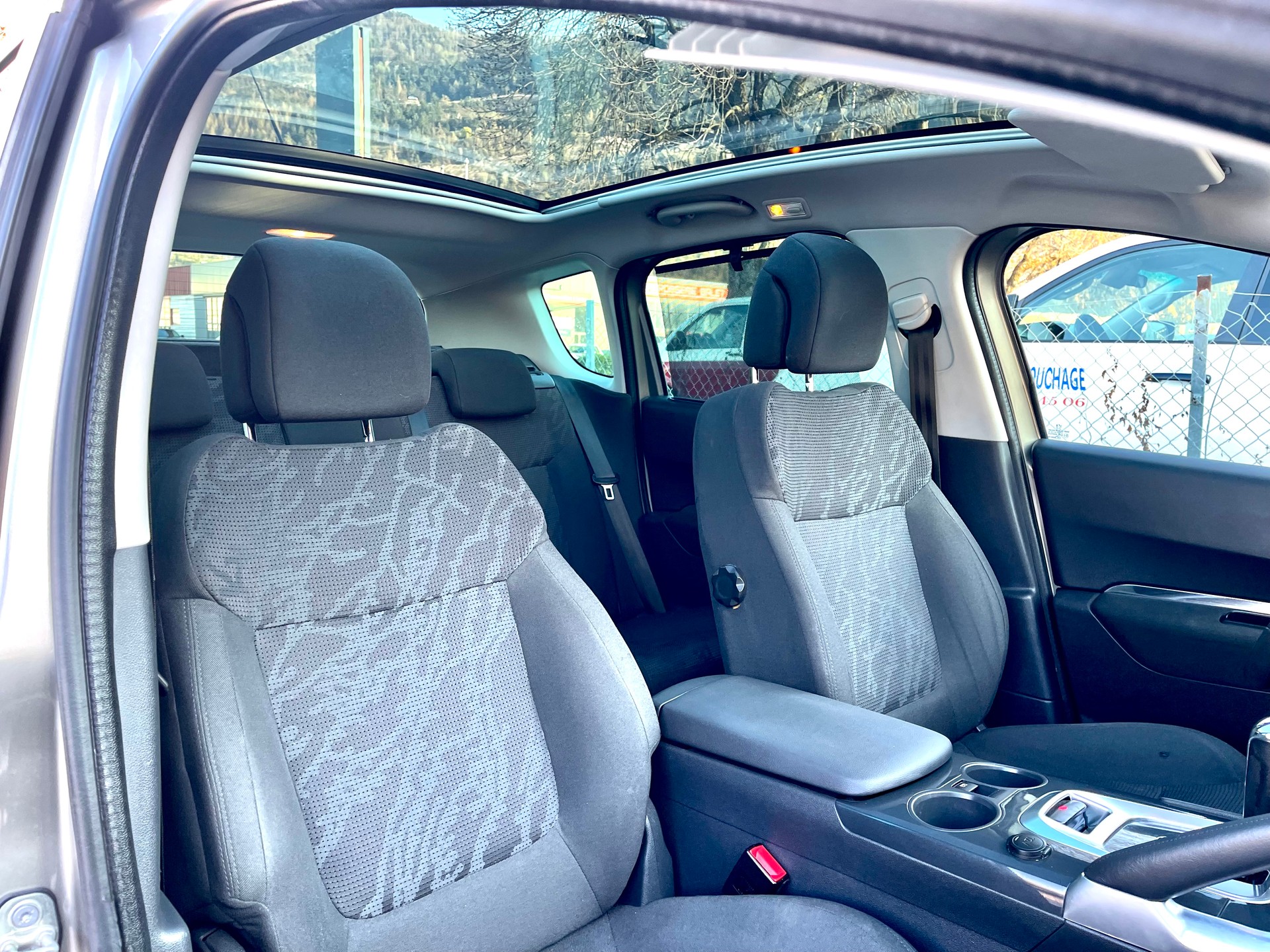PEUGEOT 3008 1.6 16V T Sport Pack Tiptronic-image-19