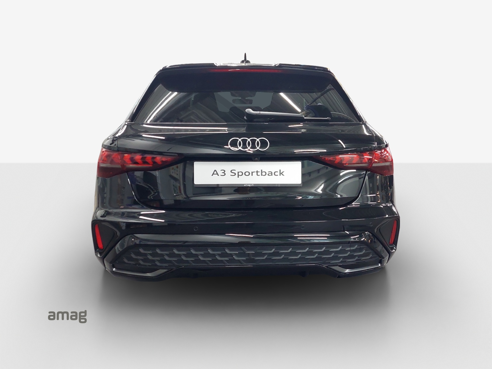 AUDI A3 Sportback TFSI 110 kW S line Attraction S tronic-image-3