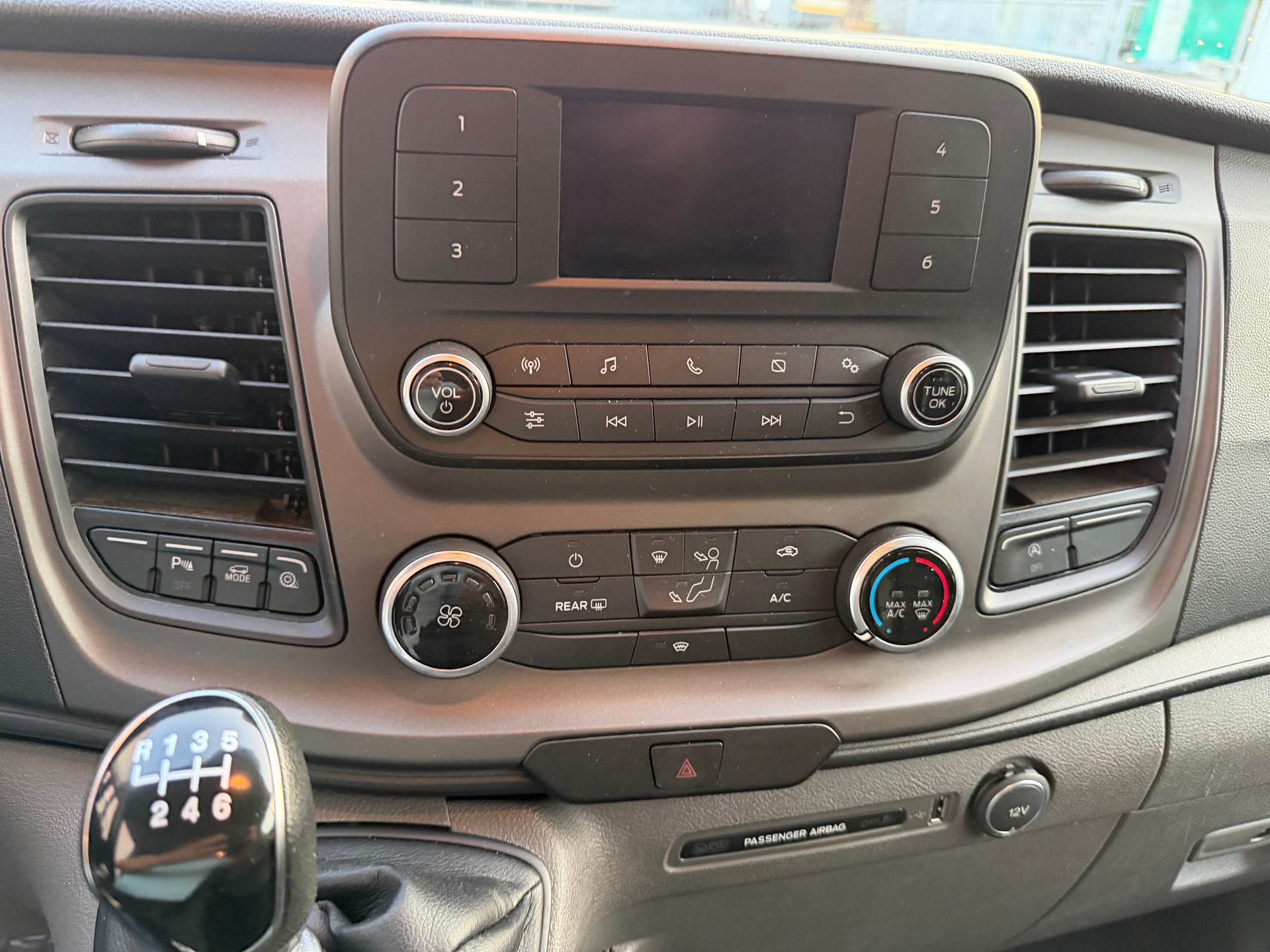 FORD Transit Custom 320 L1H1 Ambiente TACHYGRAPHE —- 9. PLACES-image-38