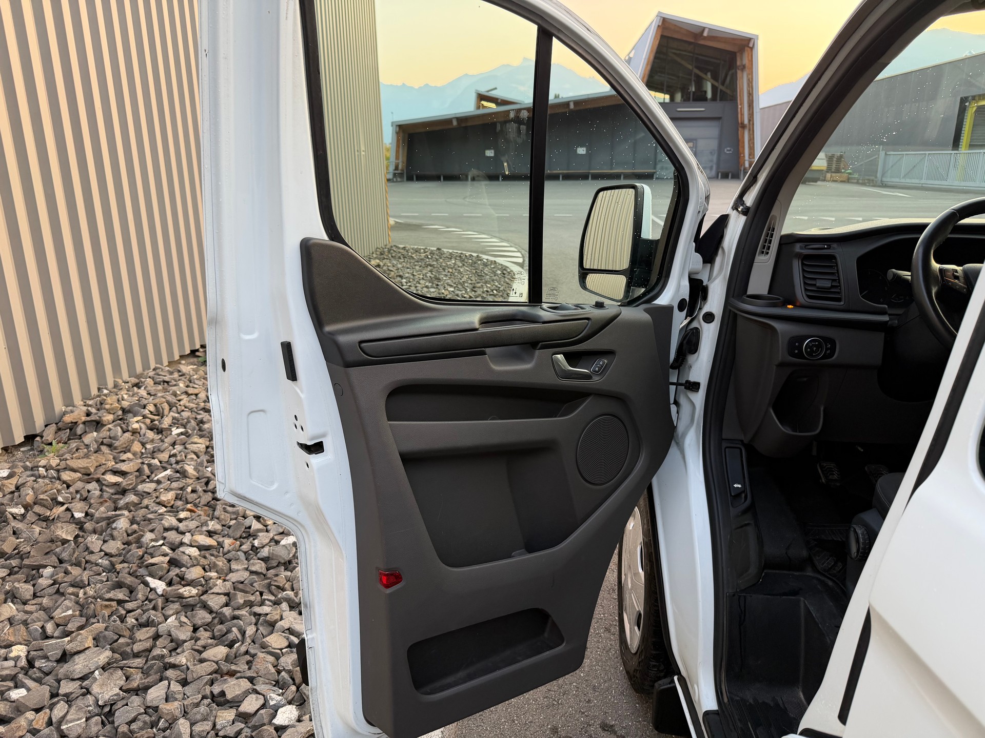 FORD Transit Custom 320 L1H1 Ambiente TACHYGRAPHE —- 9. PLACES-image-22