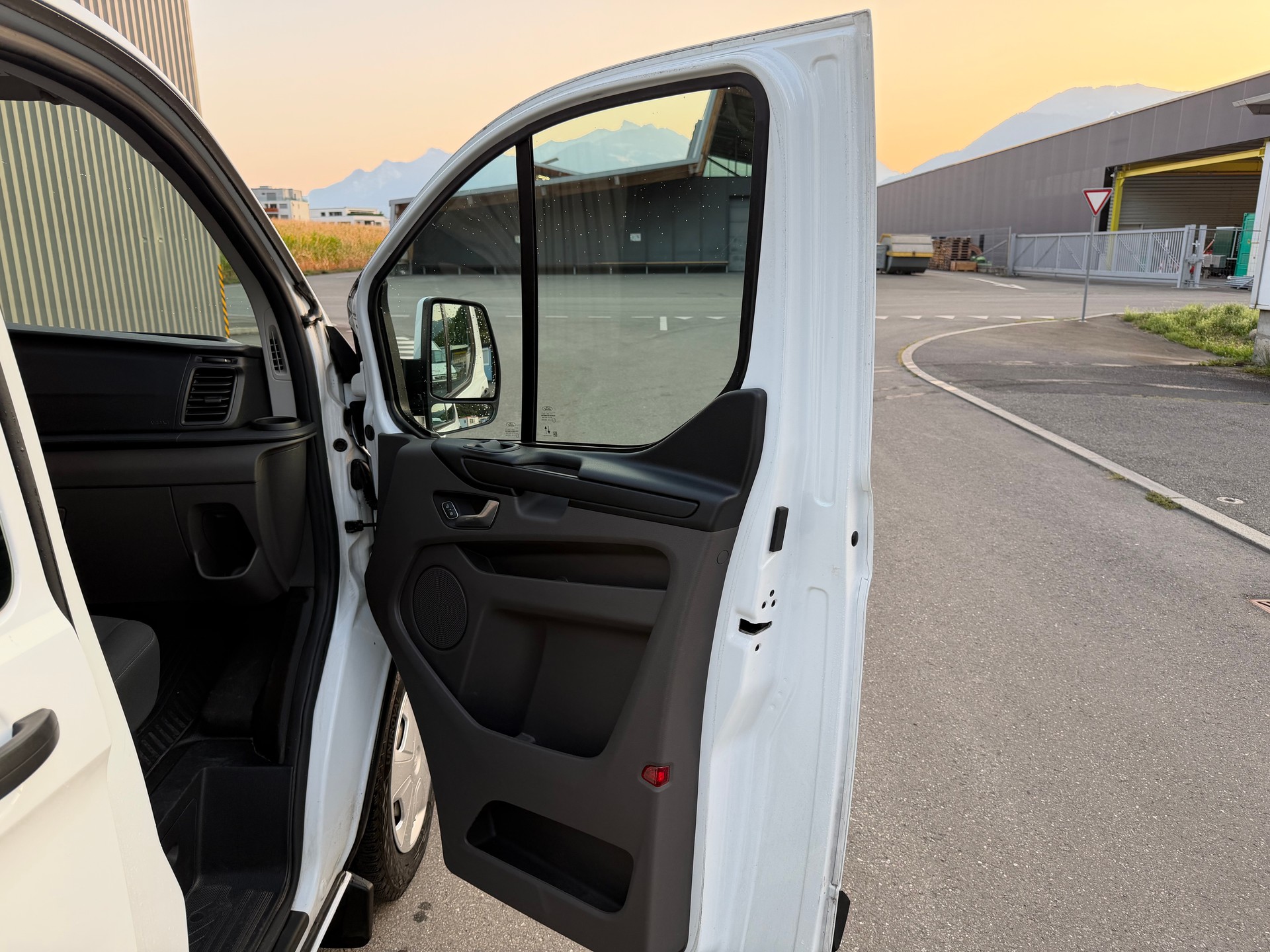 FORD Transit Custom 320 L1H1 Ambiente TACHYGRAPHE —- 9. PLACES-image-28