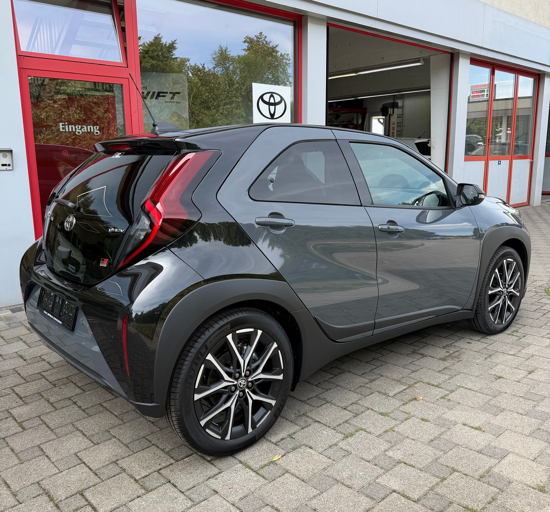 TOYOTA Aygo X 1.5 GR Sport e-CVT-image-2