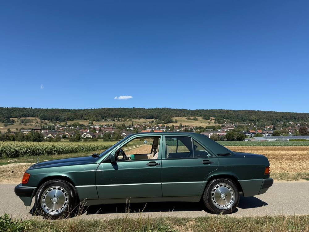 MERCEDES-BENZ 190 E 2.3-image-2