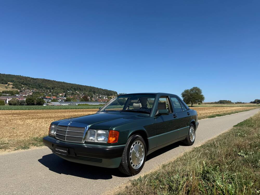 MERCEDES-BENZ 190 E 2.3-image-0