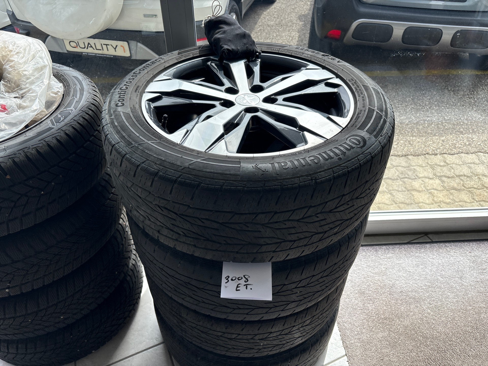 PEUGEOT 3008 1.6 THP Allure EAT-image-12