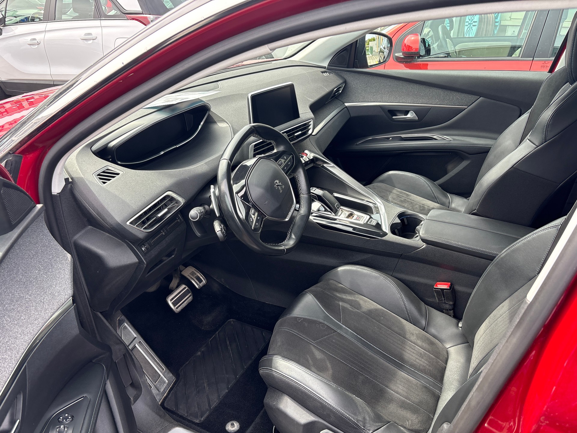 PEUGEOT 3008 1.6 THP Allure EAT-image-6