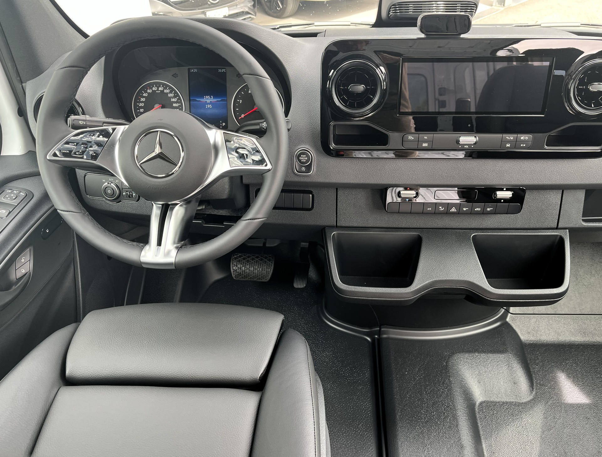 MERCEDES-BENZ Sprinter 419 CDI Standard 9G-TRONIC-image-8