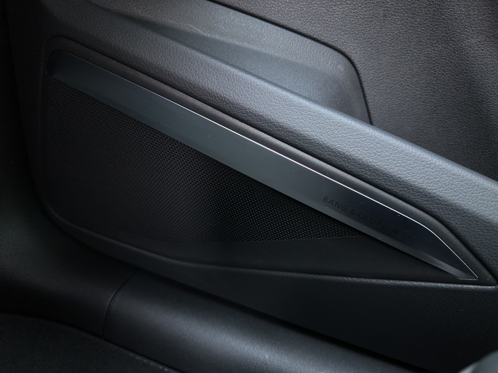 AUDI e-tron S quattro-image-15