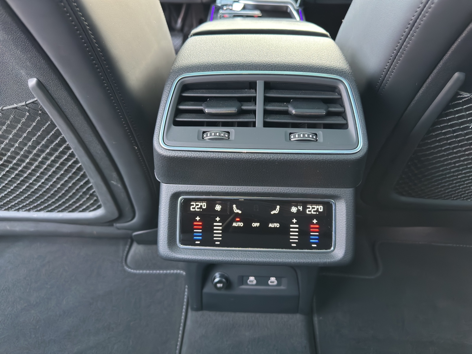 AUDI e-tron S quattro-image-18
