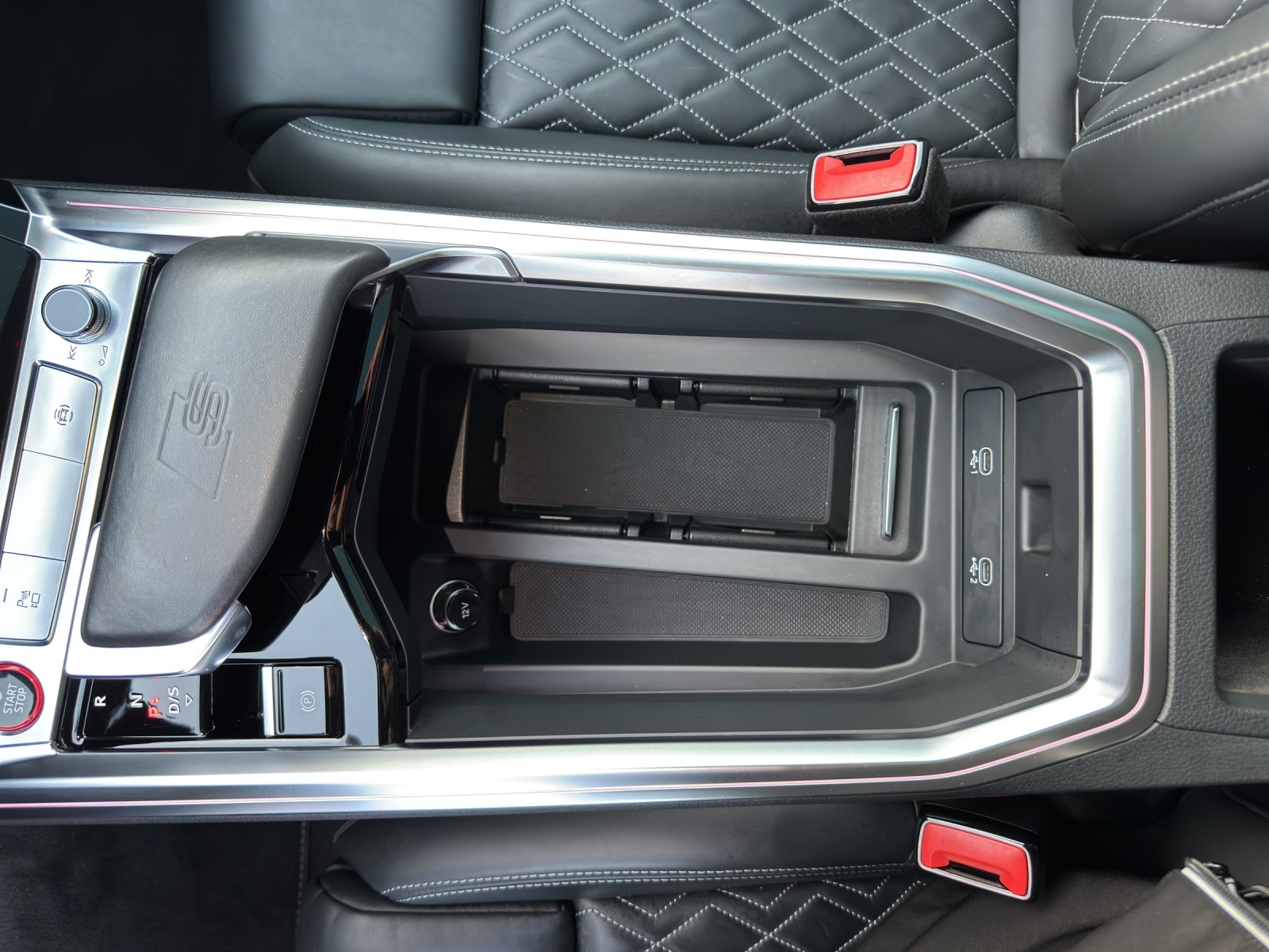 AUDI e-tron S quattro-image-14