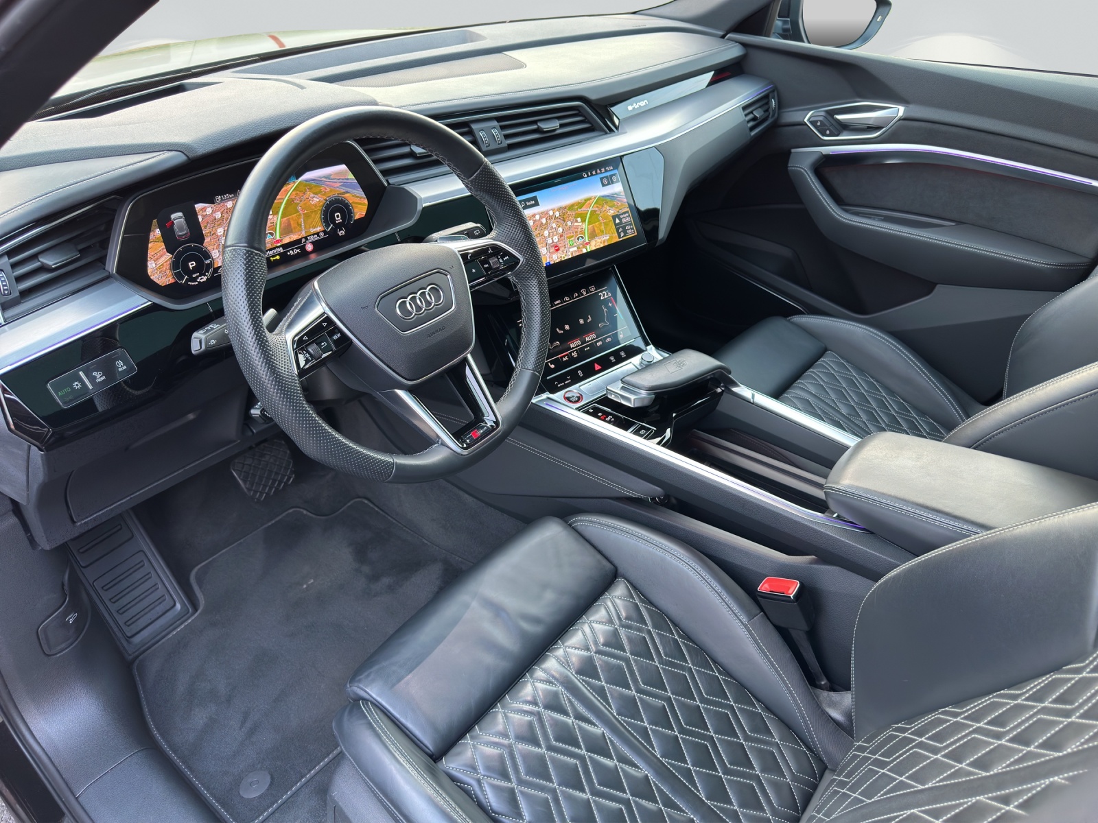 AUDI e-tron S quattro-image-4