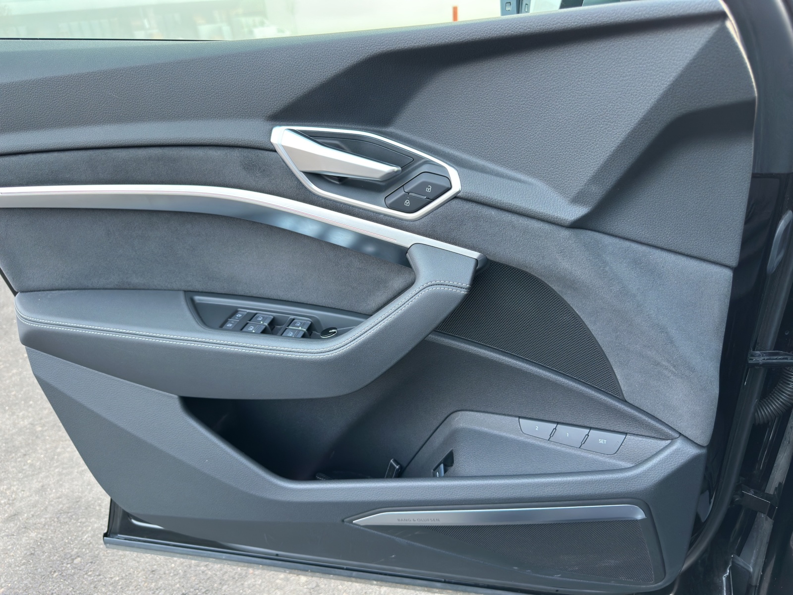 AUDI e-tron S quattro-image-16