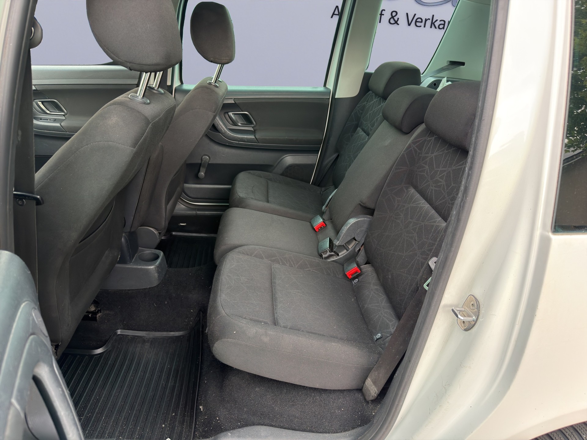 SKODA Roomster 1.2 TSI Style-image-8
